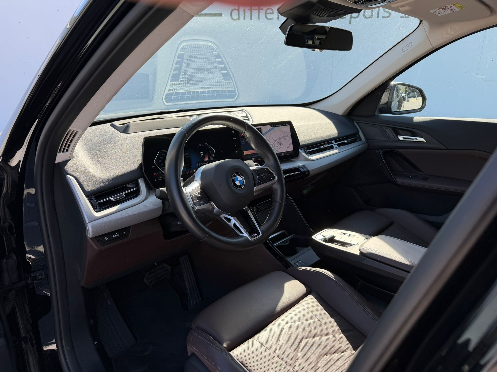 BMW X1 xDrive 23i 48V-image-12