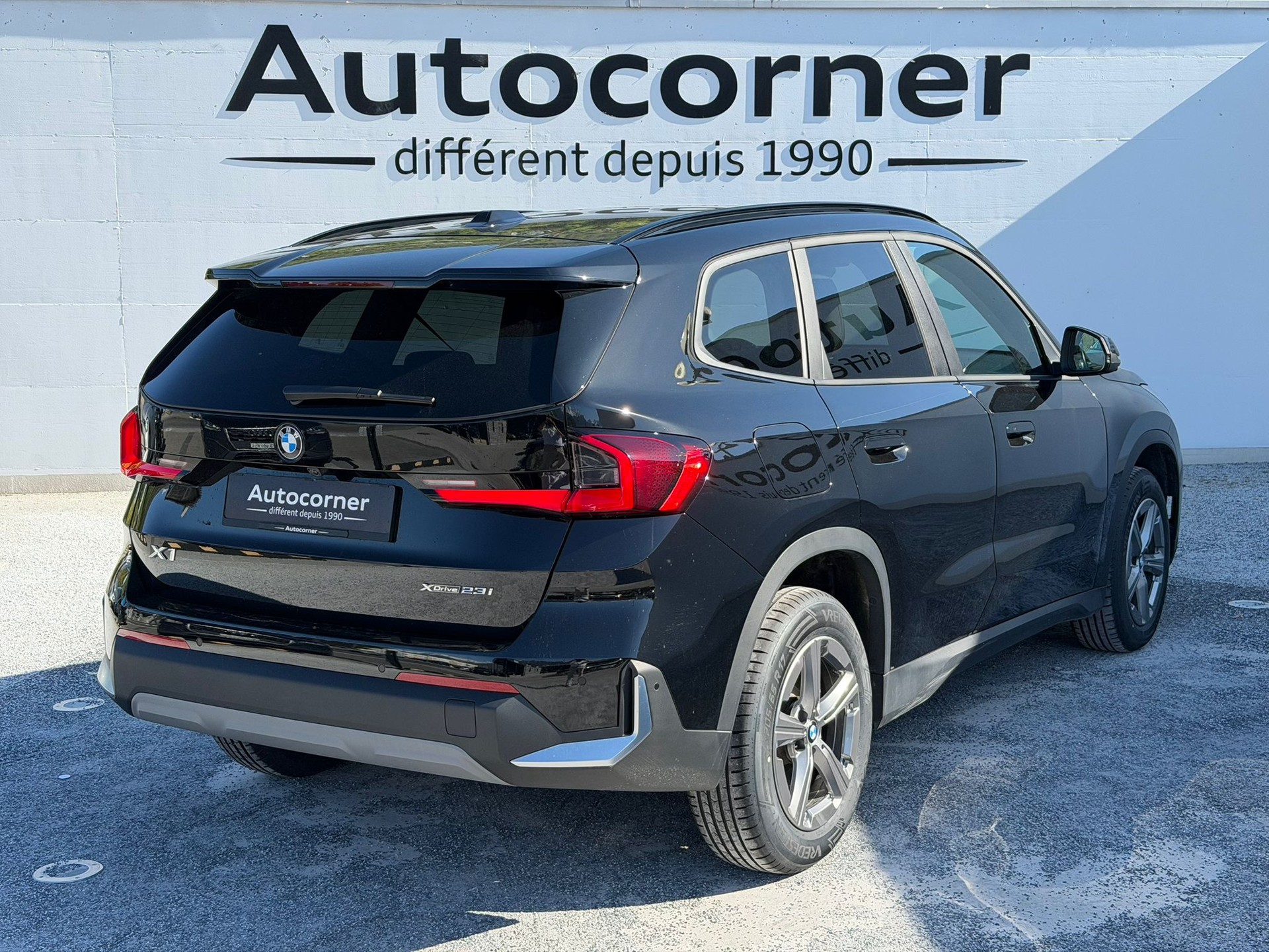 BMW X1 xDrive 23i 48V-image-3