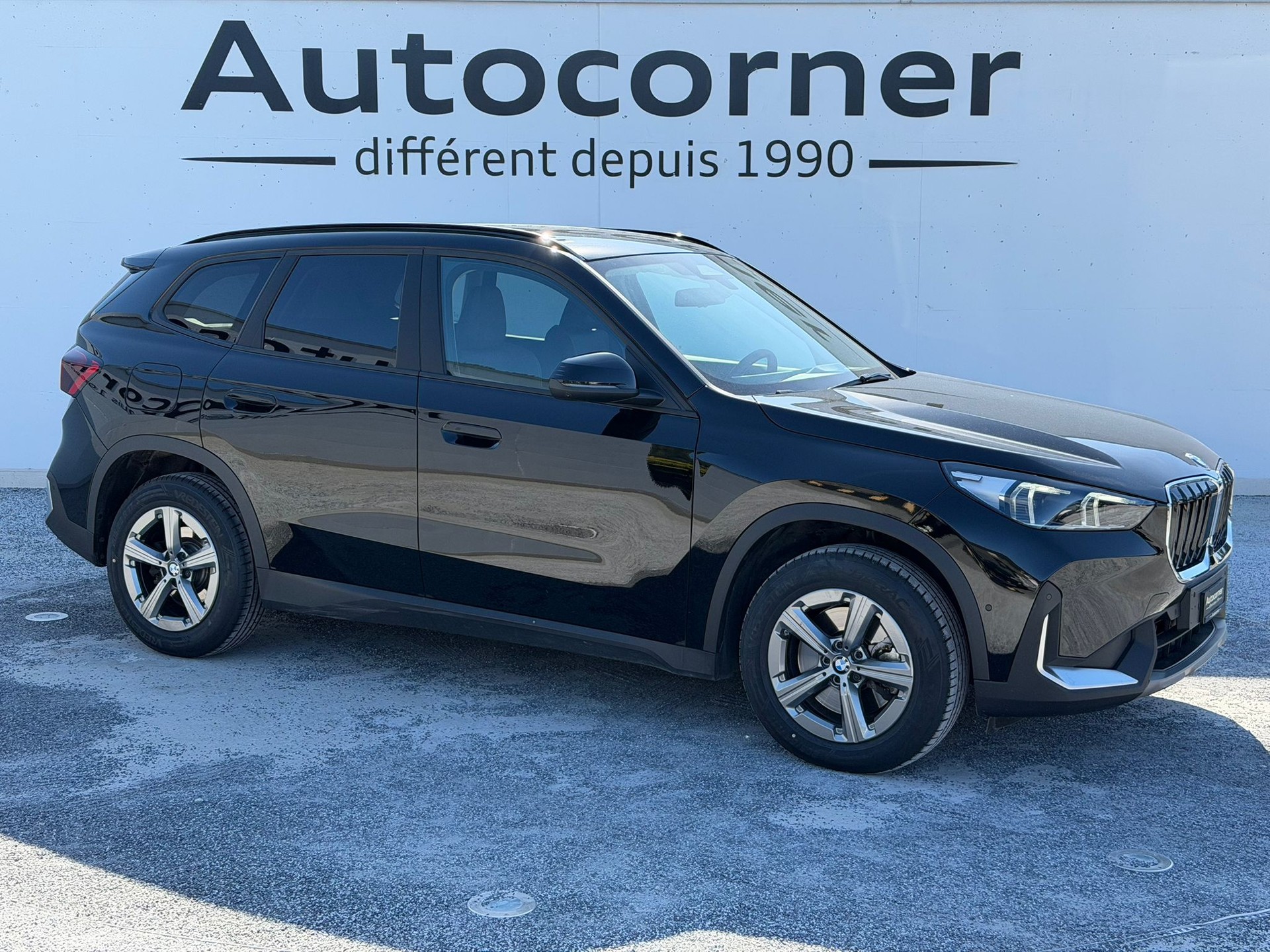 BMW X1 xDrive 23i 48V-image-2