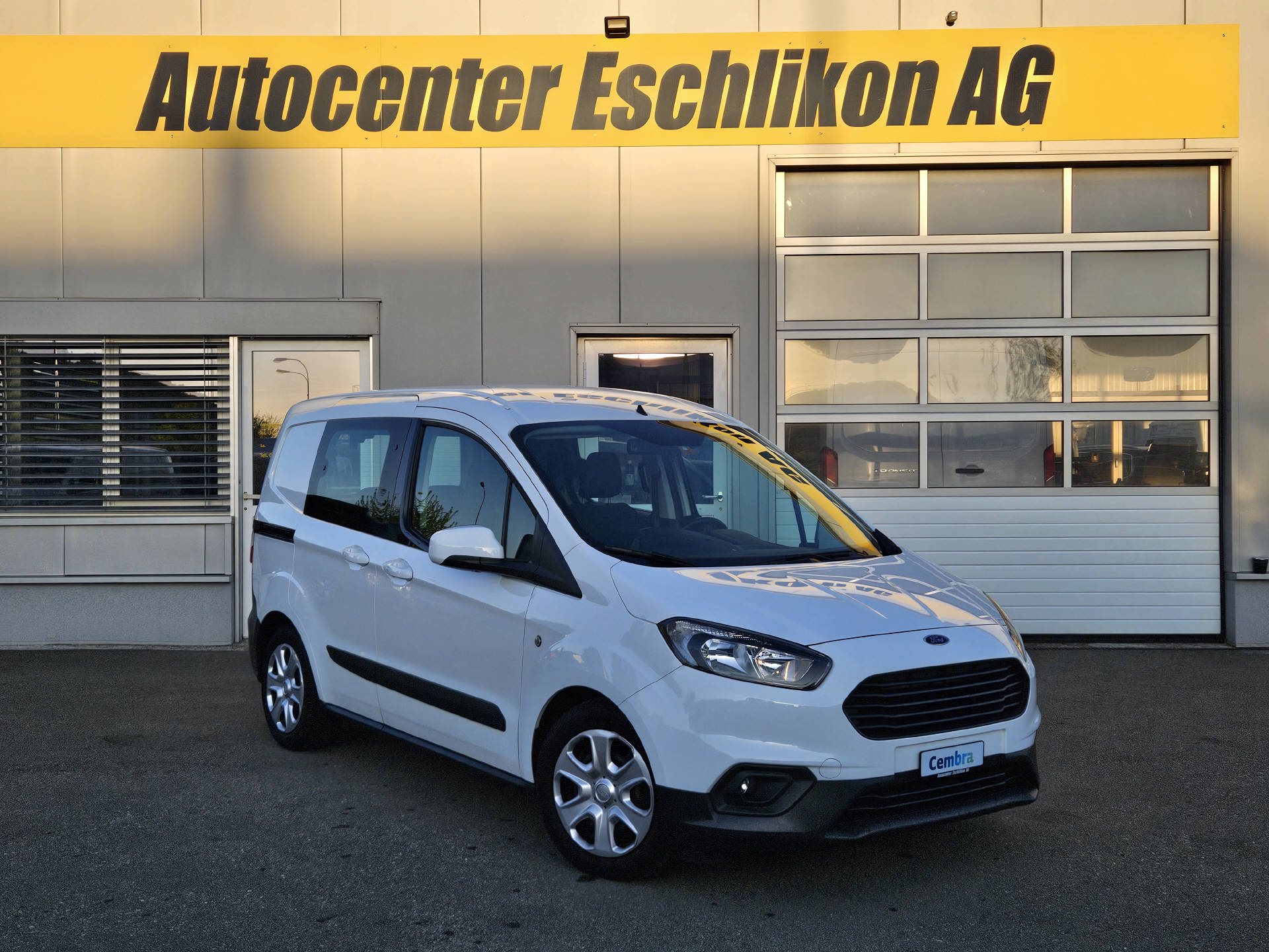 FORD Transit Courier Kombi 1.5 TDCi Trend * Frisch ab MFK * Frisch ab Service *-showroom-element-3