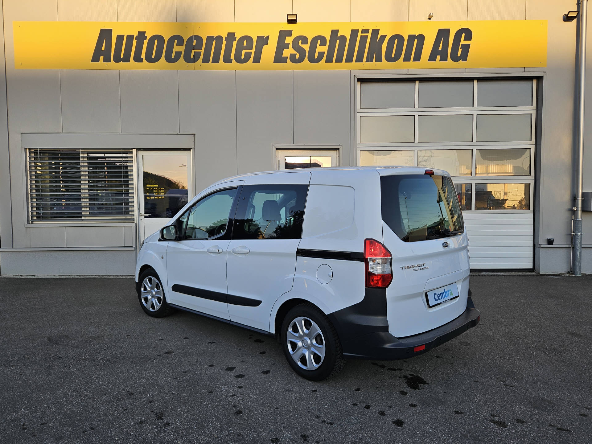 FORD Transit Courier Kombi 1.5 TDCi Trend * Frisch ab MFK * Frisch ab Service *-image-9