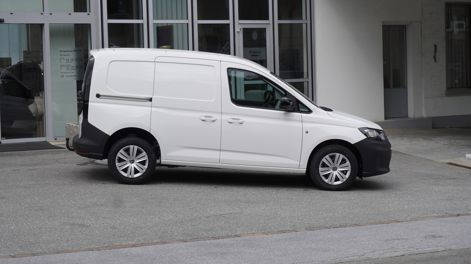 VW Cargo-image-5