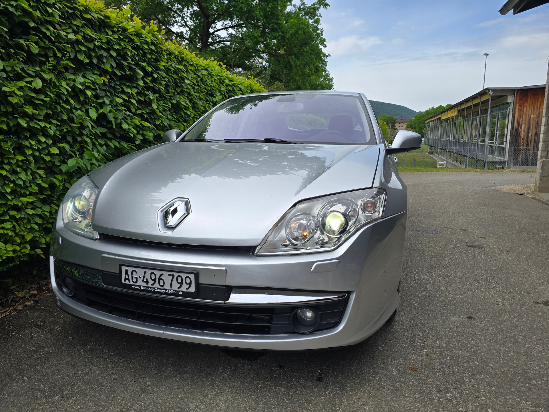 RENAULT Laguna 2.0 dCi Dynamique Automatic-image-1