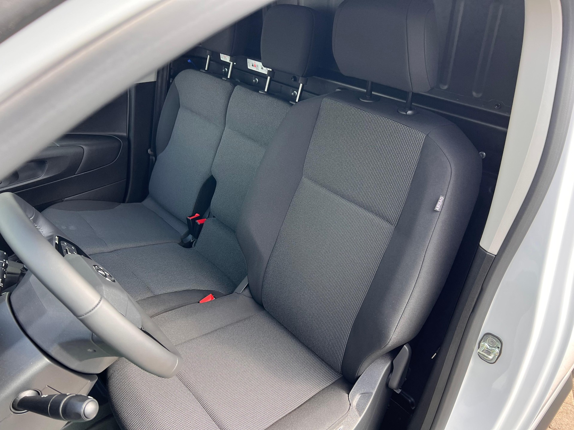 TOYOTA PROACE CITY Van L2 1.2 Active-image-10