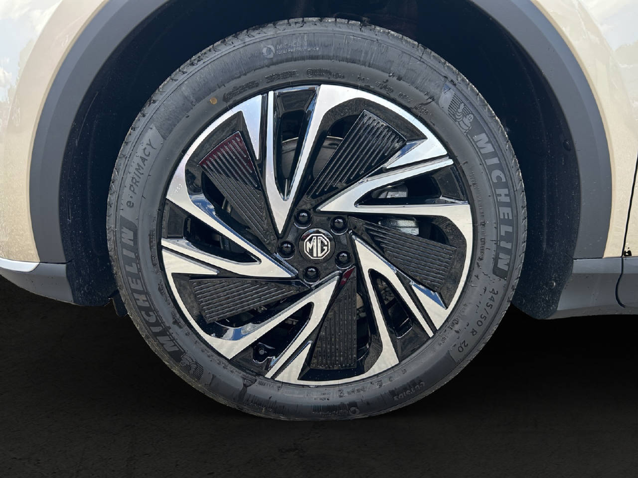 MG S6 EV 77 kWh Luxury 4WD-image-9