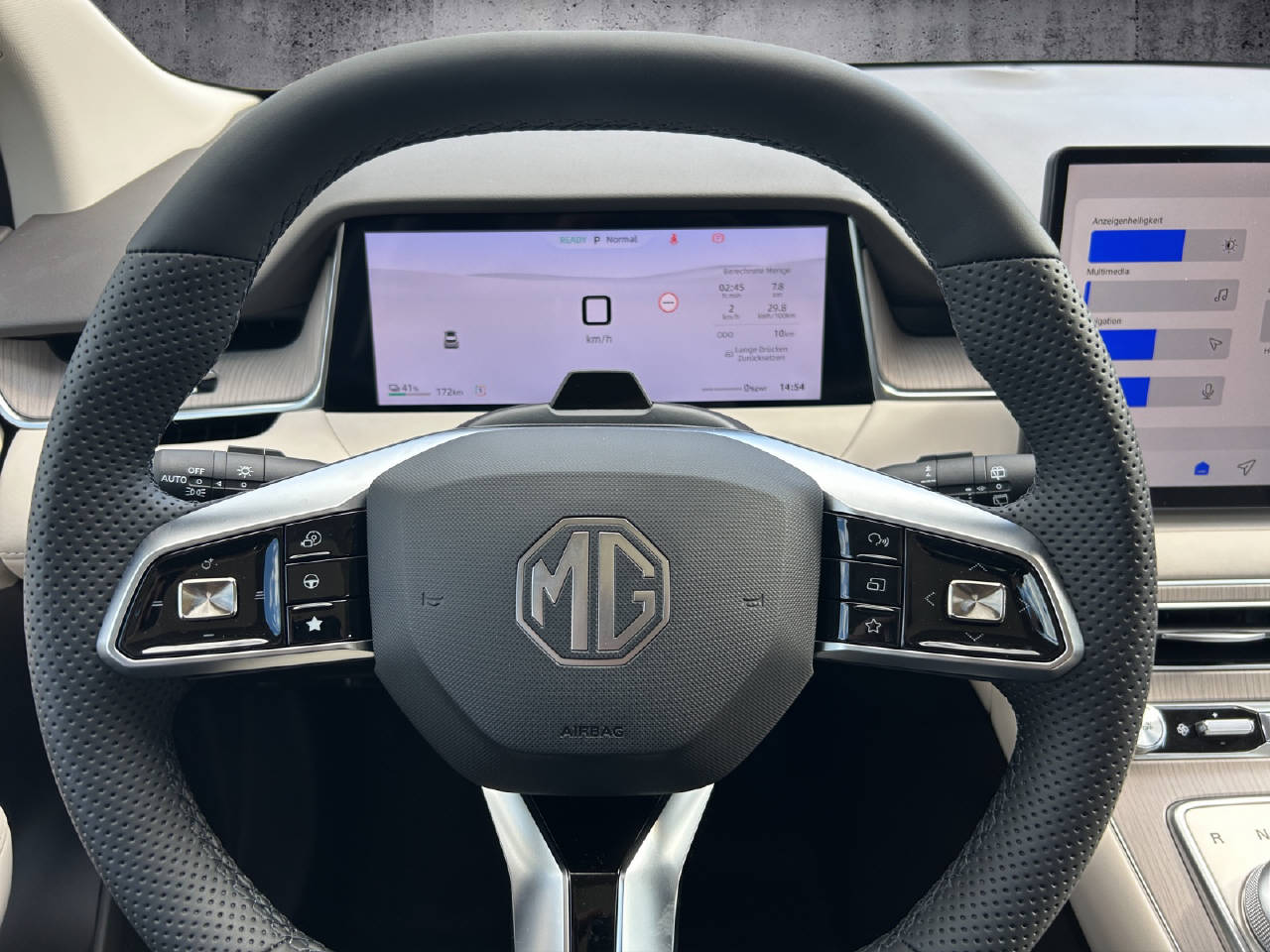 MG S6 EV 77 kWh Luxury 4WD-image-6