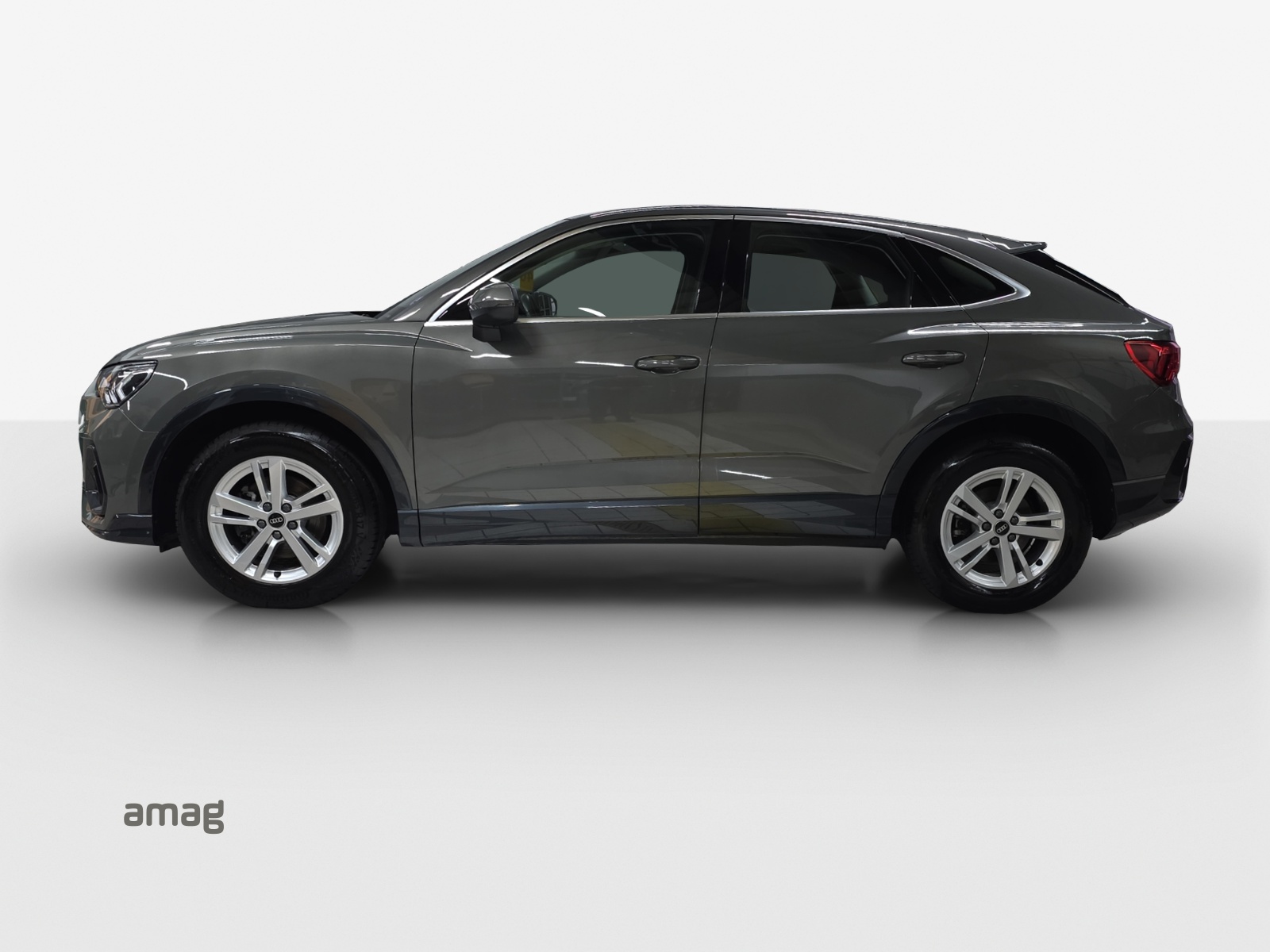 AUDI Q3 Sportback 35 TFSI Attraction S-tronic-showroom-element-1