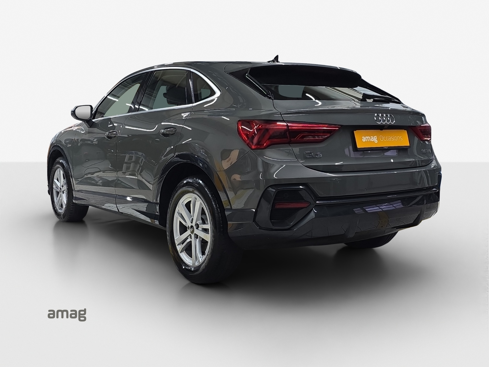 AUDI Q3 Sportback 35 TFSI Attraction S-tronic-showroom-element-2