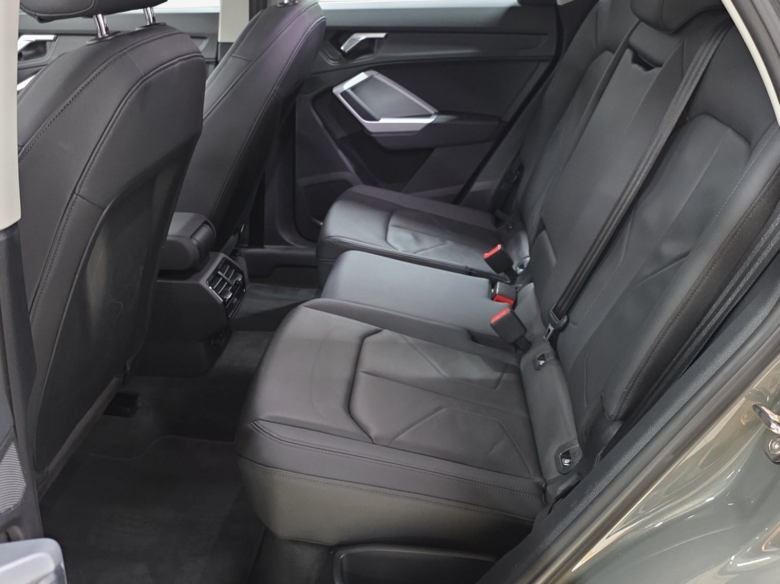 AUDI Q3 Sportback 35 TFSI Attraction S-tronic-image-11