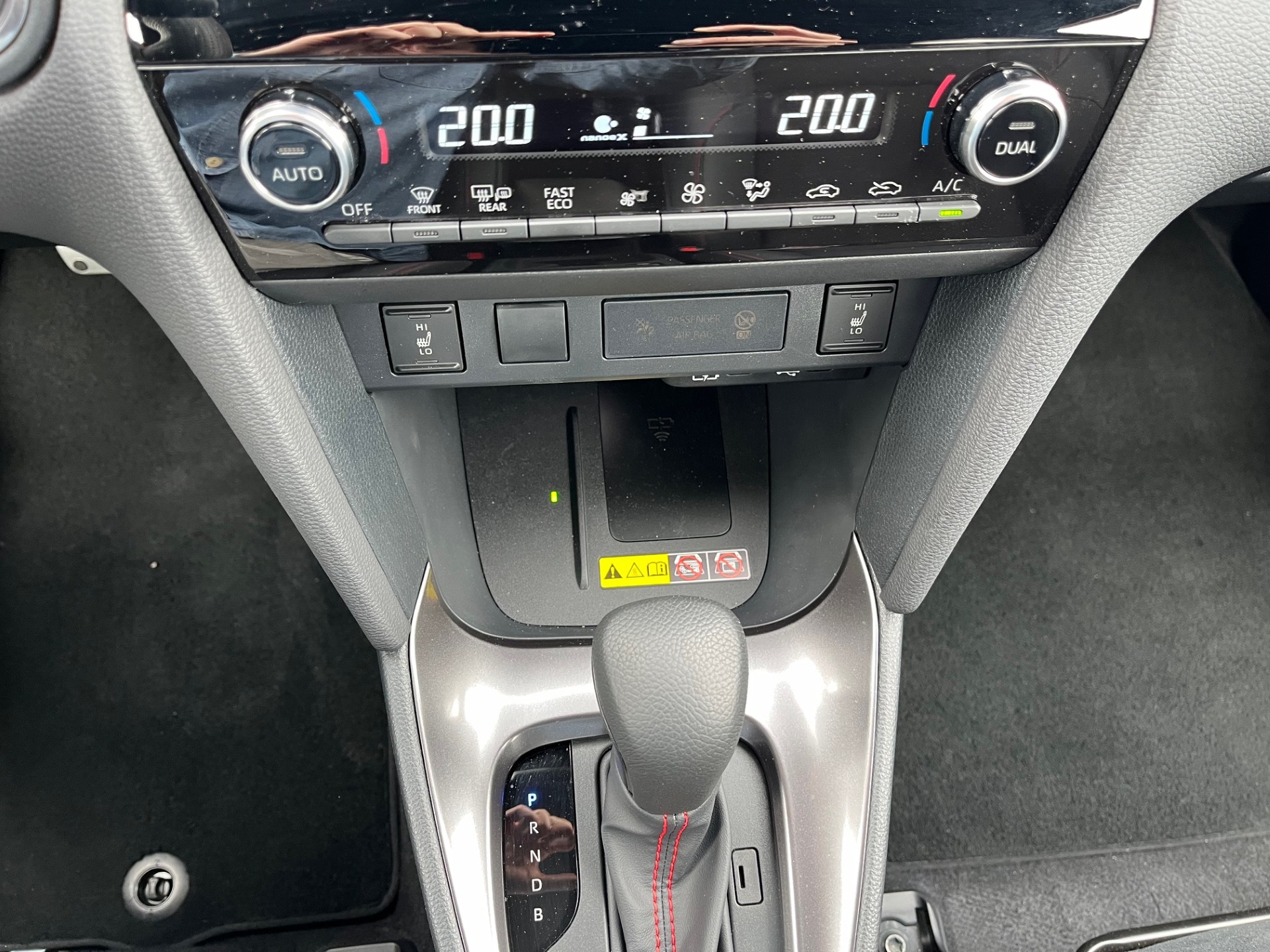 TOYOTA Yaris Cross 1.5 GR Sport e-CVT-image-11