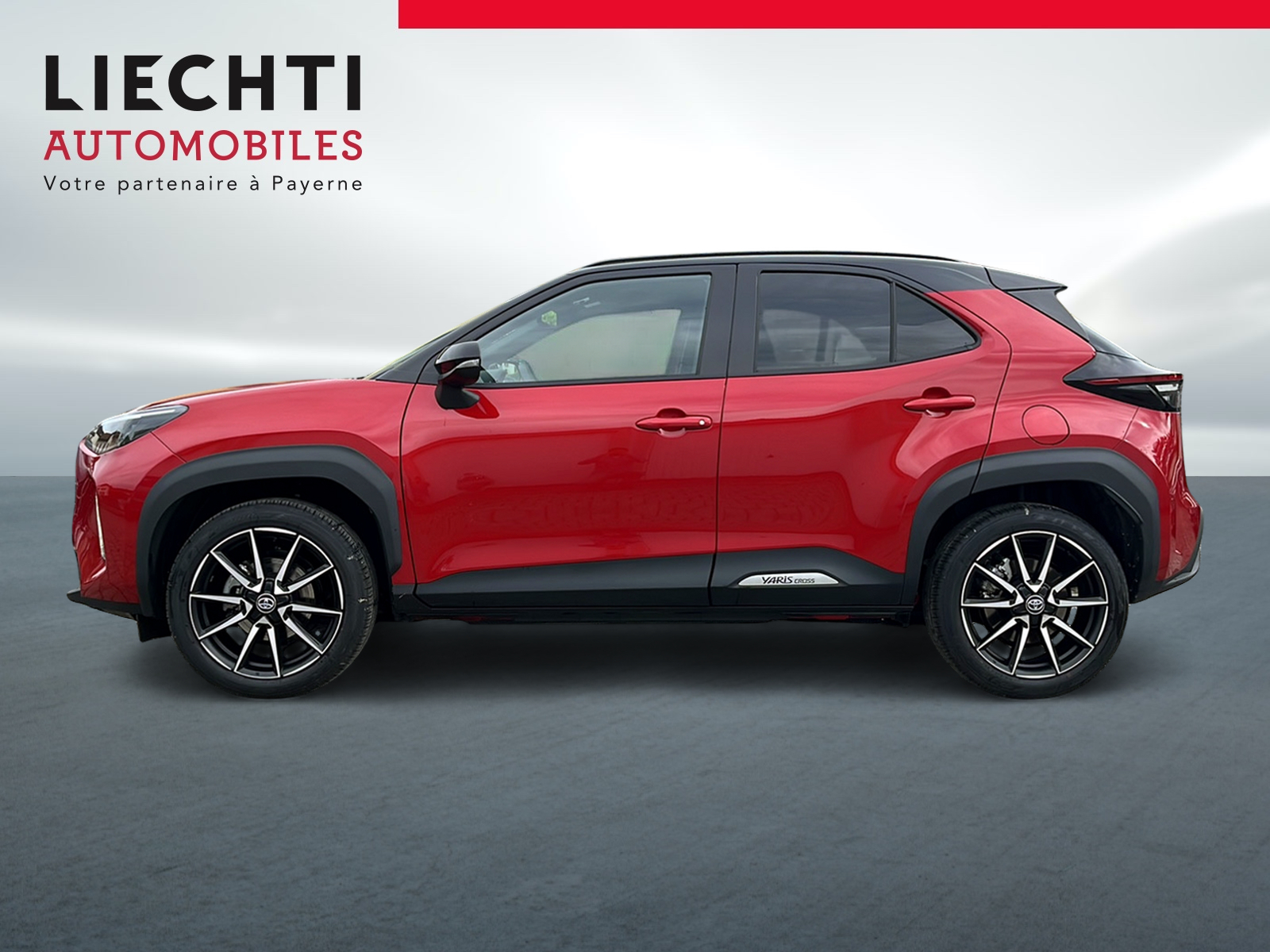TOYOTA Yaris Cross 1.5 GR Sport e-CVT-showroom-element-1