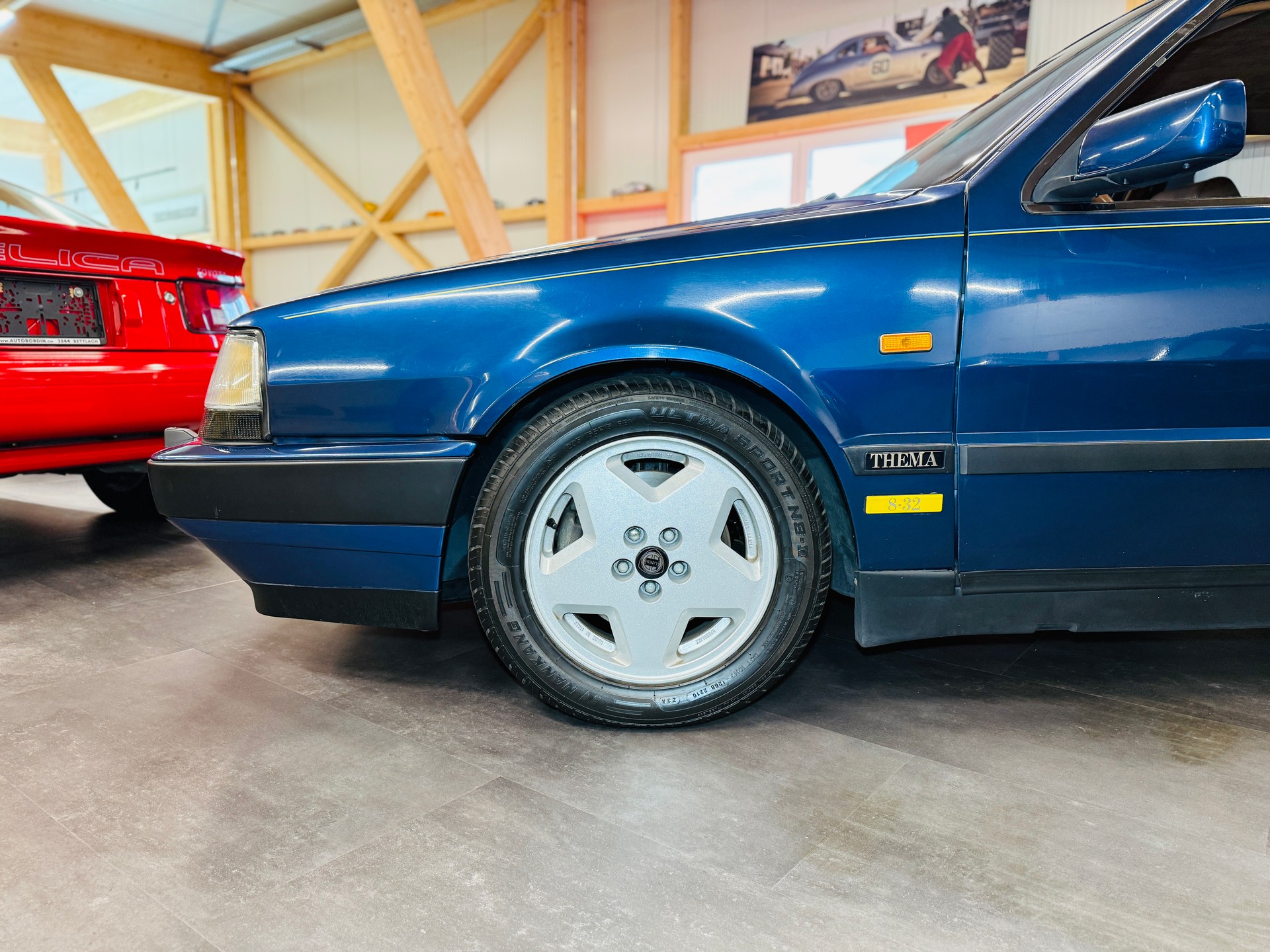 LANCIA Thema 8.32 Ferrari „Blu Blizzard“-image-5