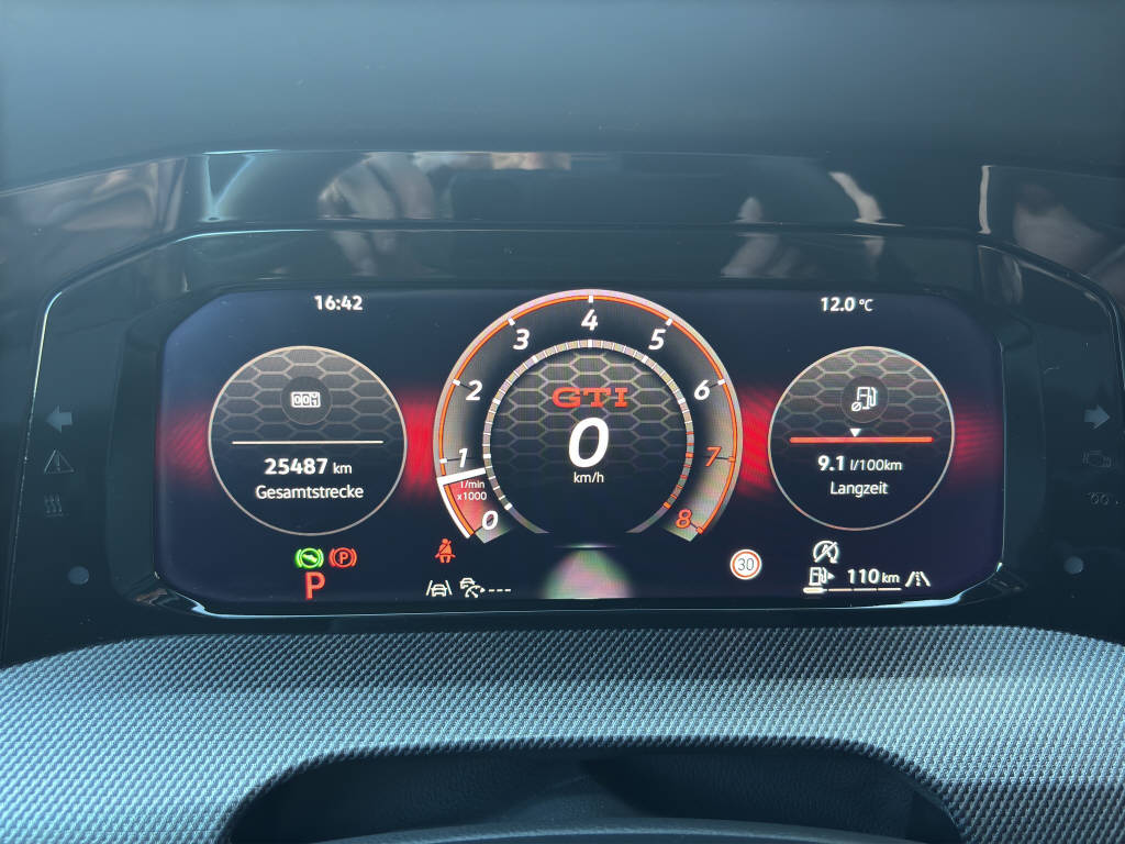 VW Golf VIII 2.0 TSI GTI DSG-image-7