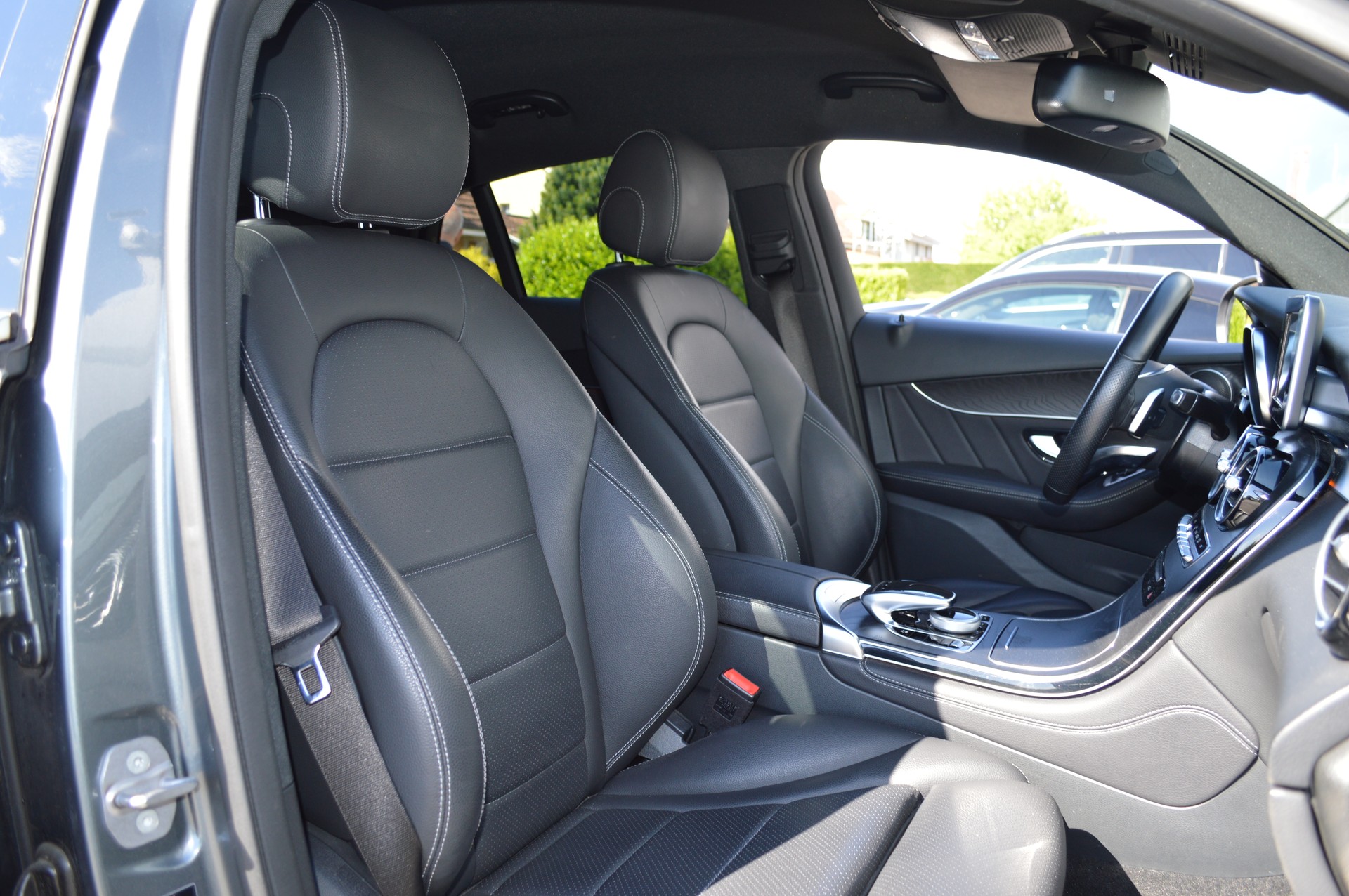 MERCEDES-BENZ GLC Coupé 250 AMG Line 4Matic 9G-Tronic-image-14