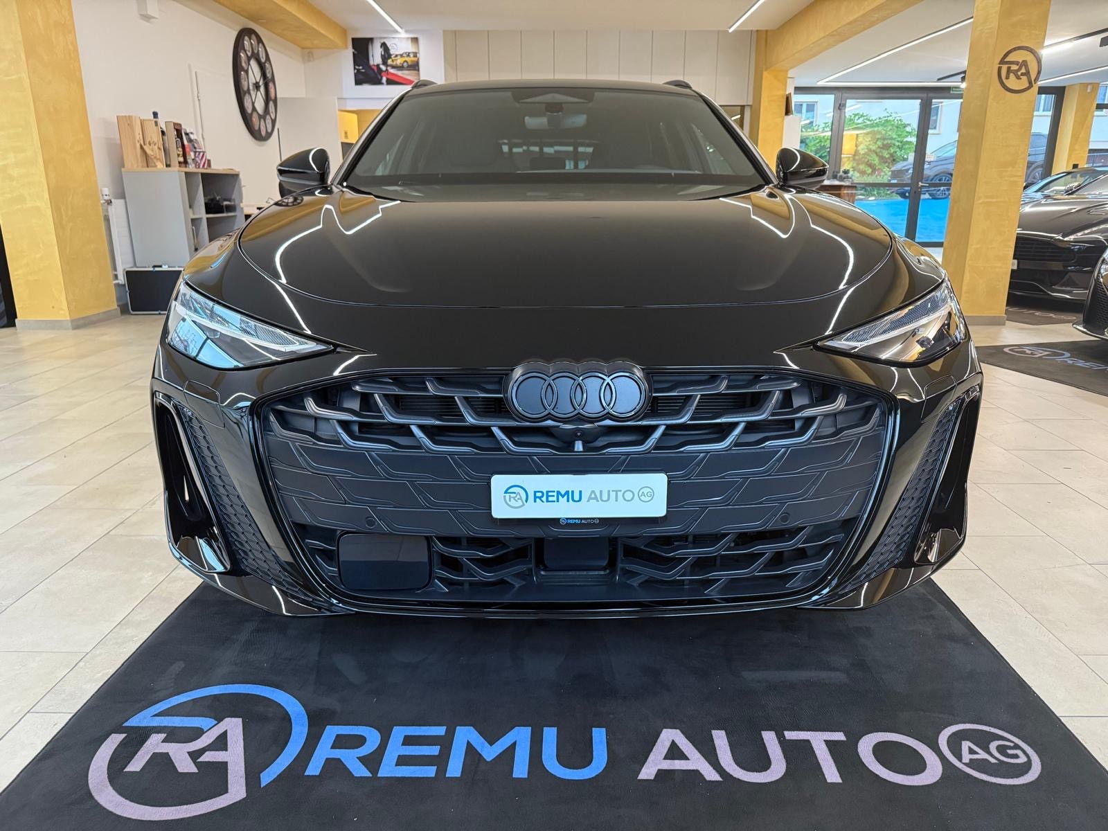 AUDI A6 Avant TDI quattro 150 kW S tronic-image-8