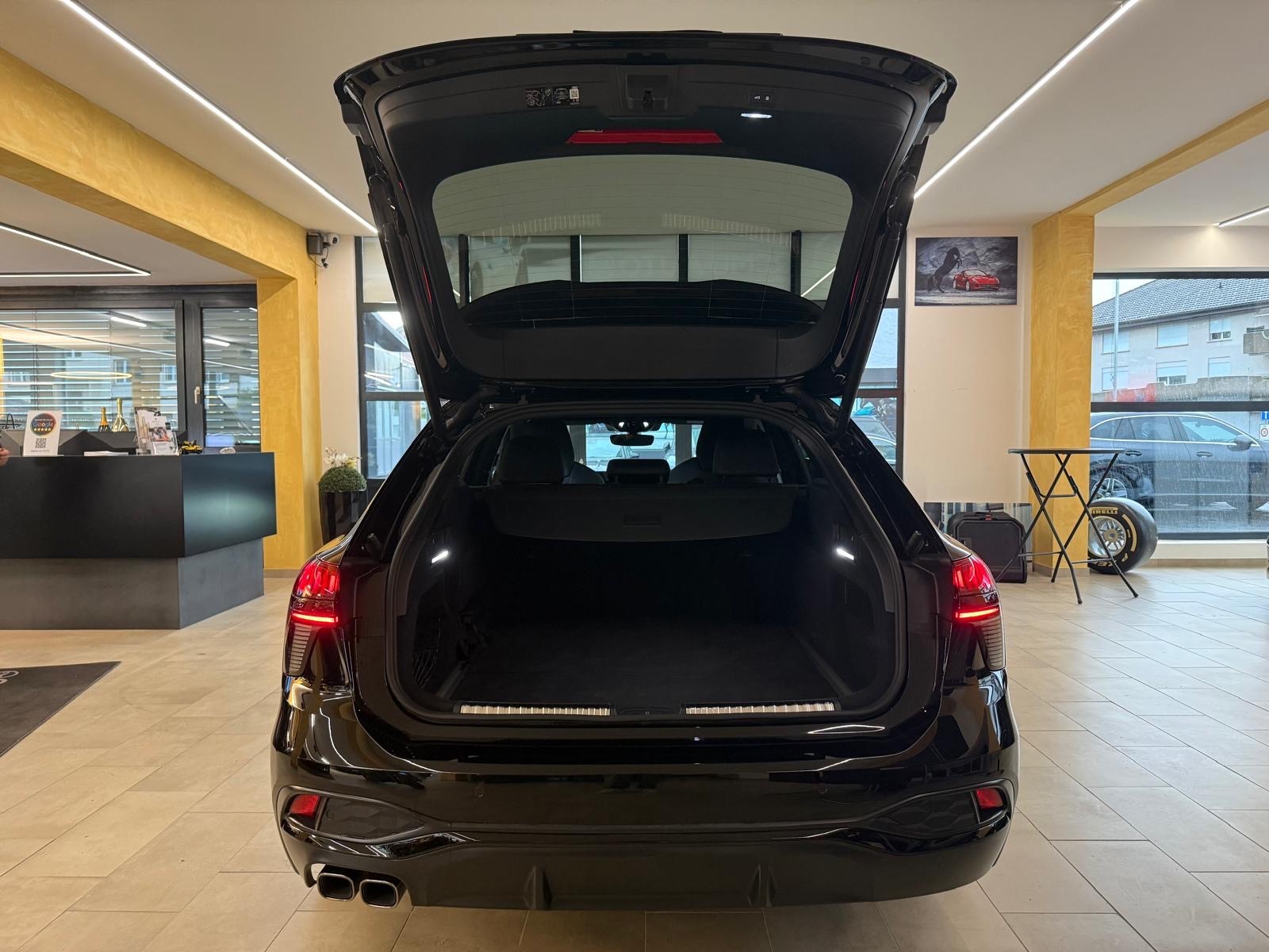 AUDI A6 Avant TDI quattro 150 kW S tronic-image-4