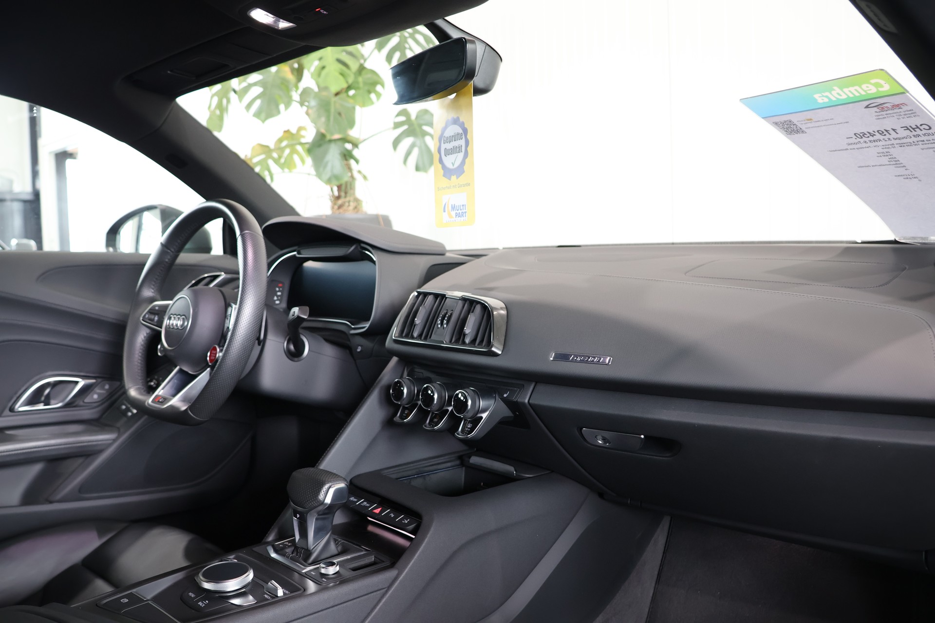 AUDI R8 Coupé 5.2 RWS S-Tronic-image-11