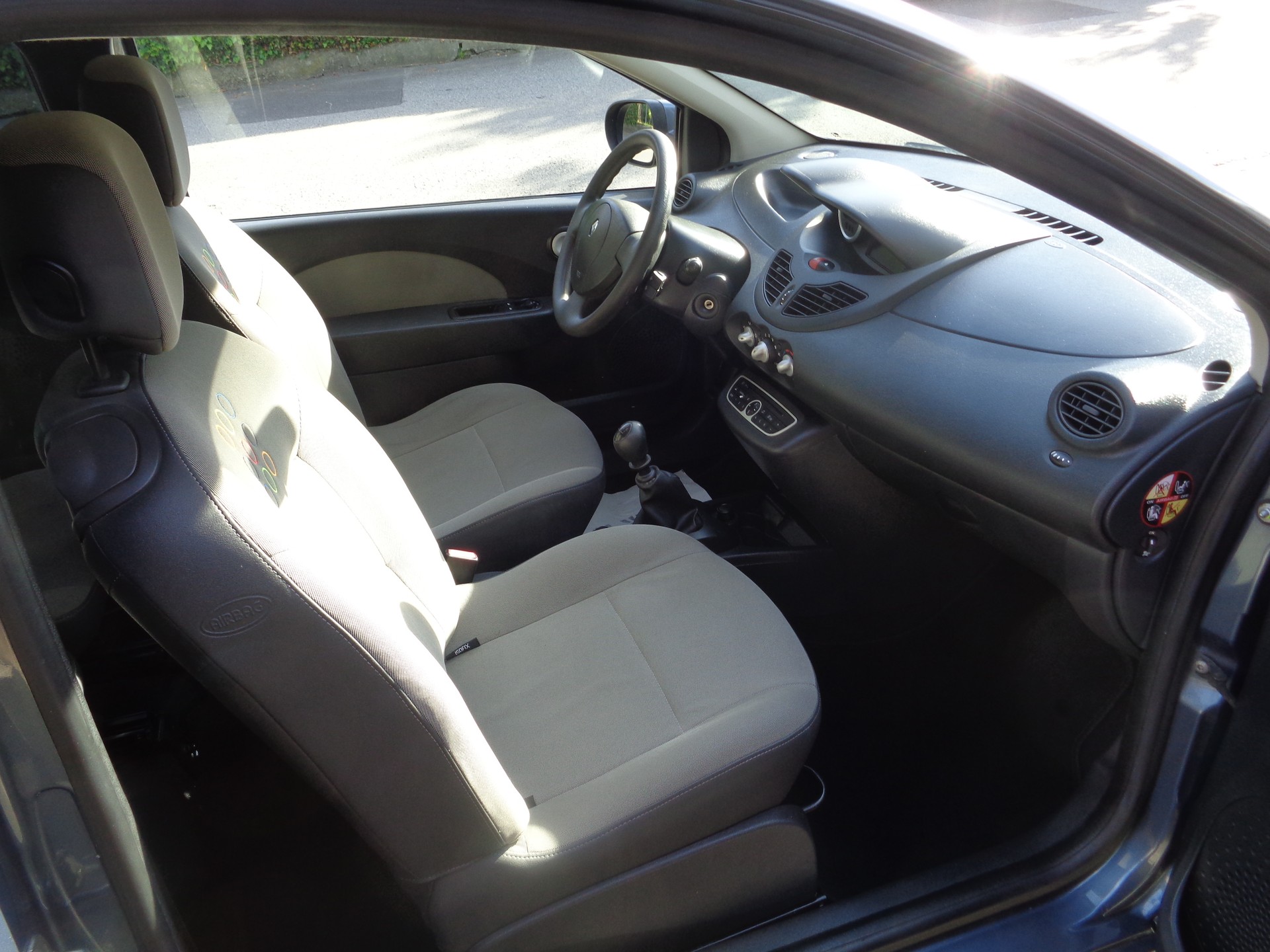 RENAULT Twingo 1.2 16V Dynamique-image-12