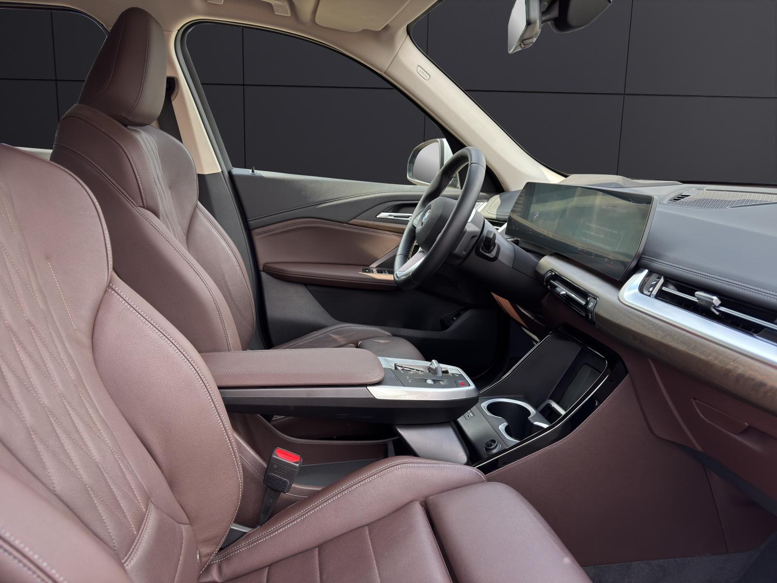 BMW X1 xDrive23i-image-10