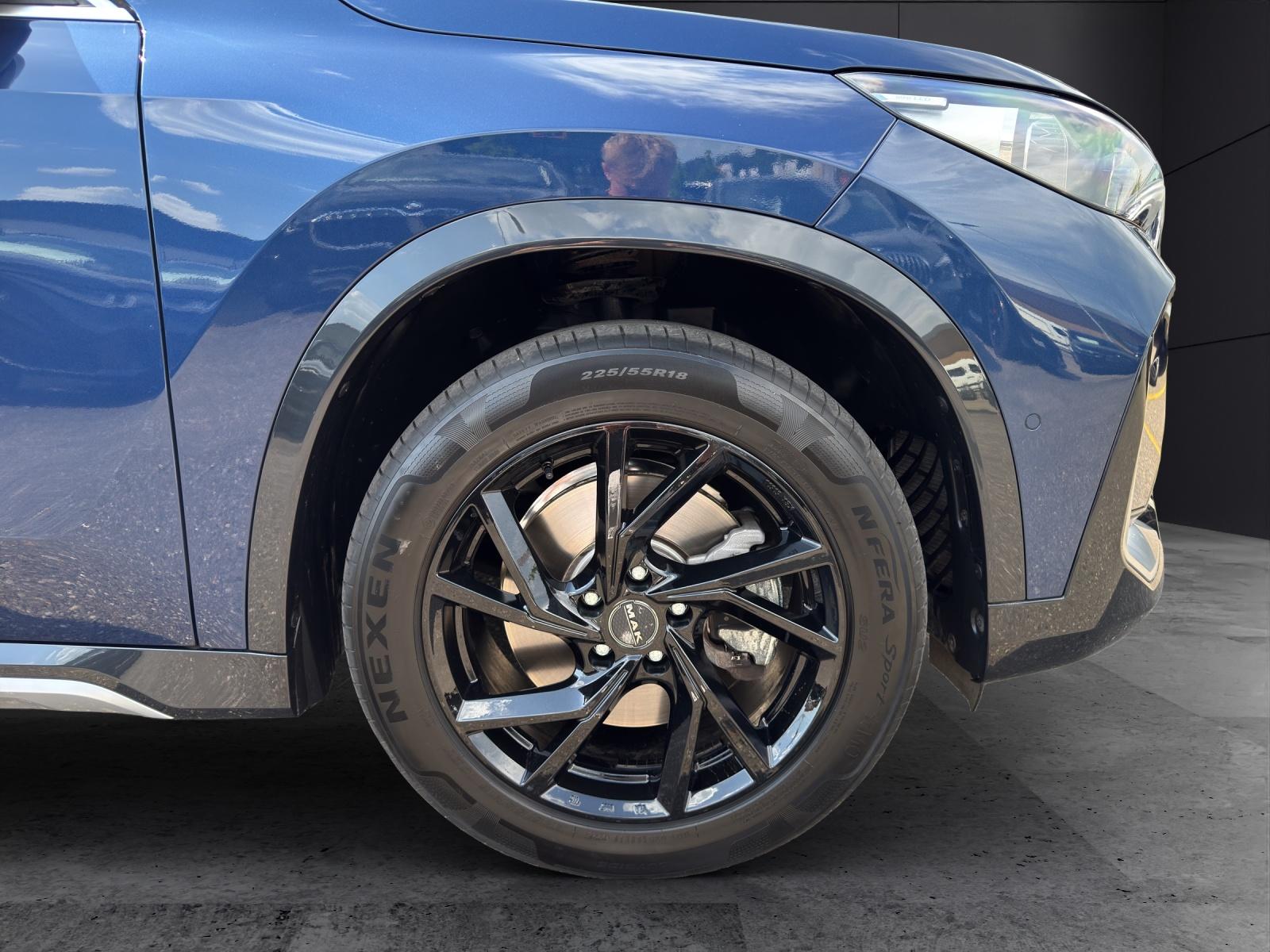 BMW X1 xDrive23i-image-9