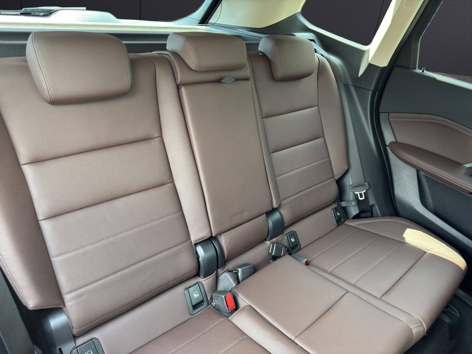 BMW X1 xDrive23i-image-11