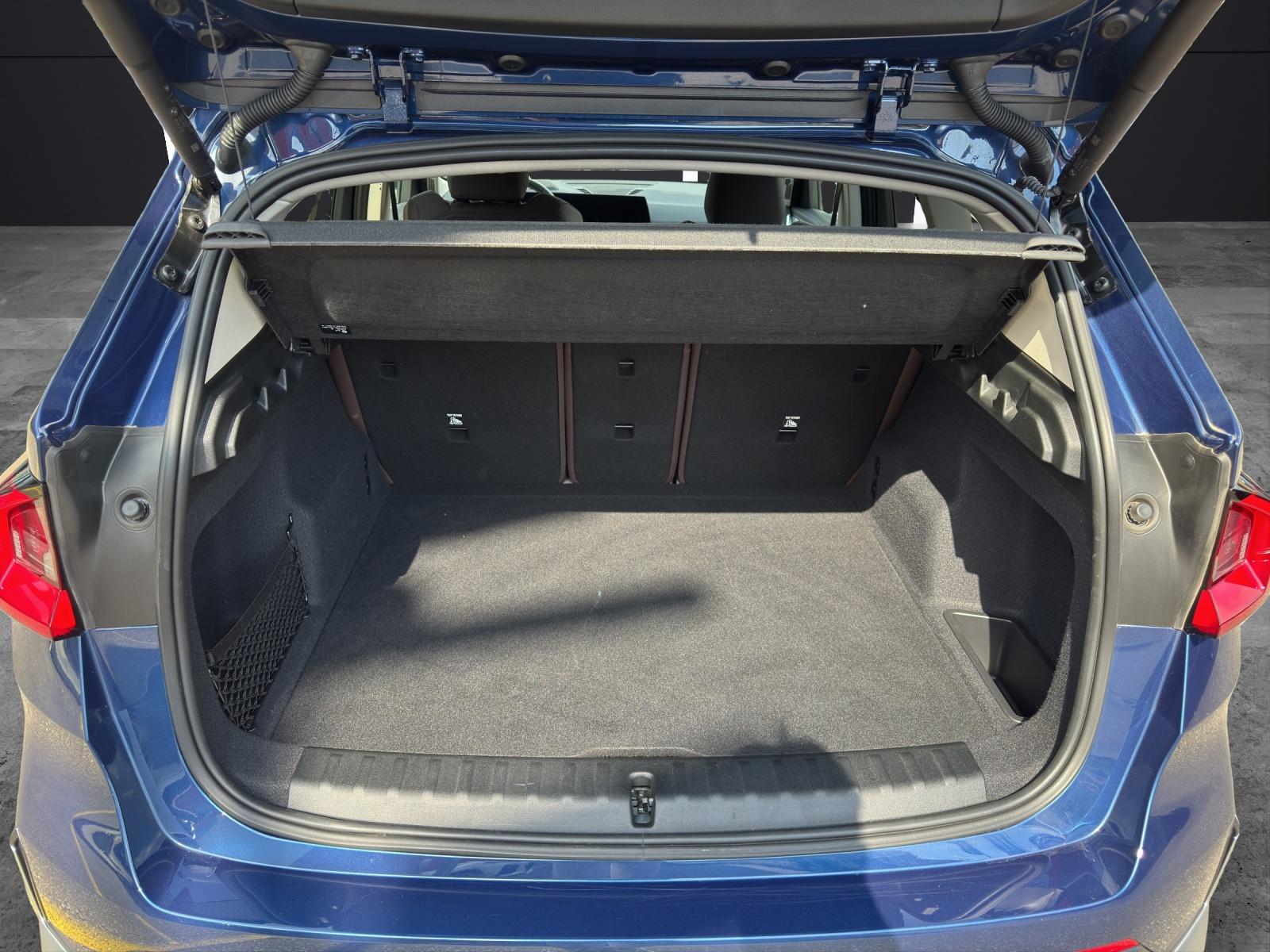 BMW X1 xDrive23i-image-5