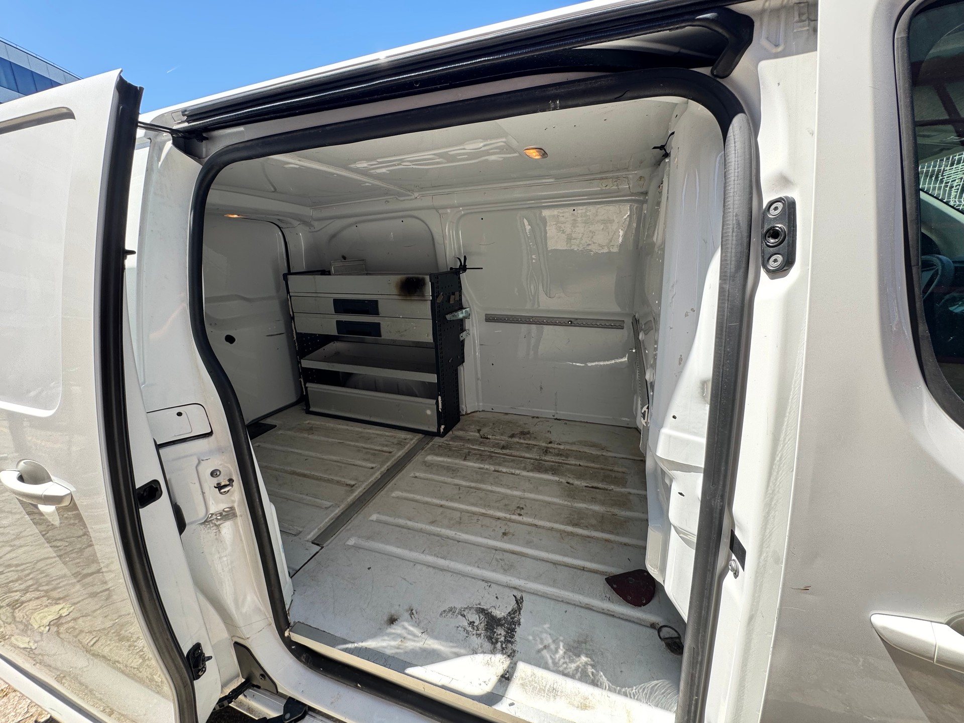 CITROEN Jumpy 2.0 BlueHDi 120 M Club EAT8 garantie 2 ans 🇨🇭-showroom-element-3