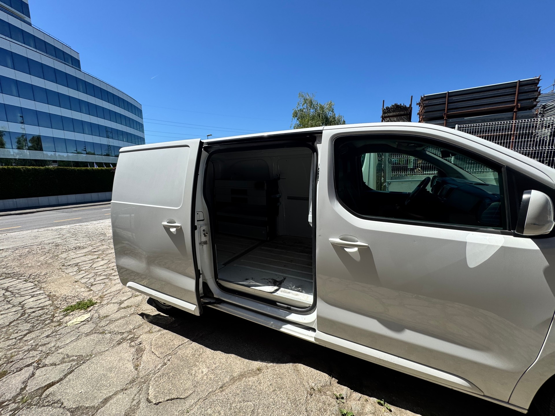 CITROEN Jumpy 2.0 BlueHDi 120 M Club EAT8 garantie 2 ans 🇨🇭-showroom-element-2