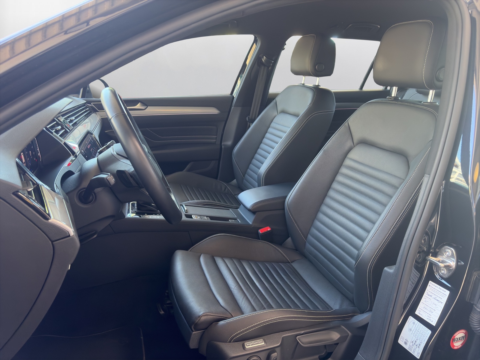 VW Passat Variant 1.5 TSI EVO Business DSG-image-9