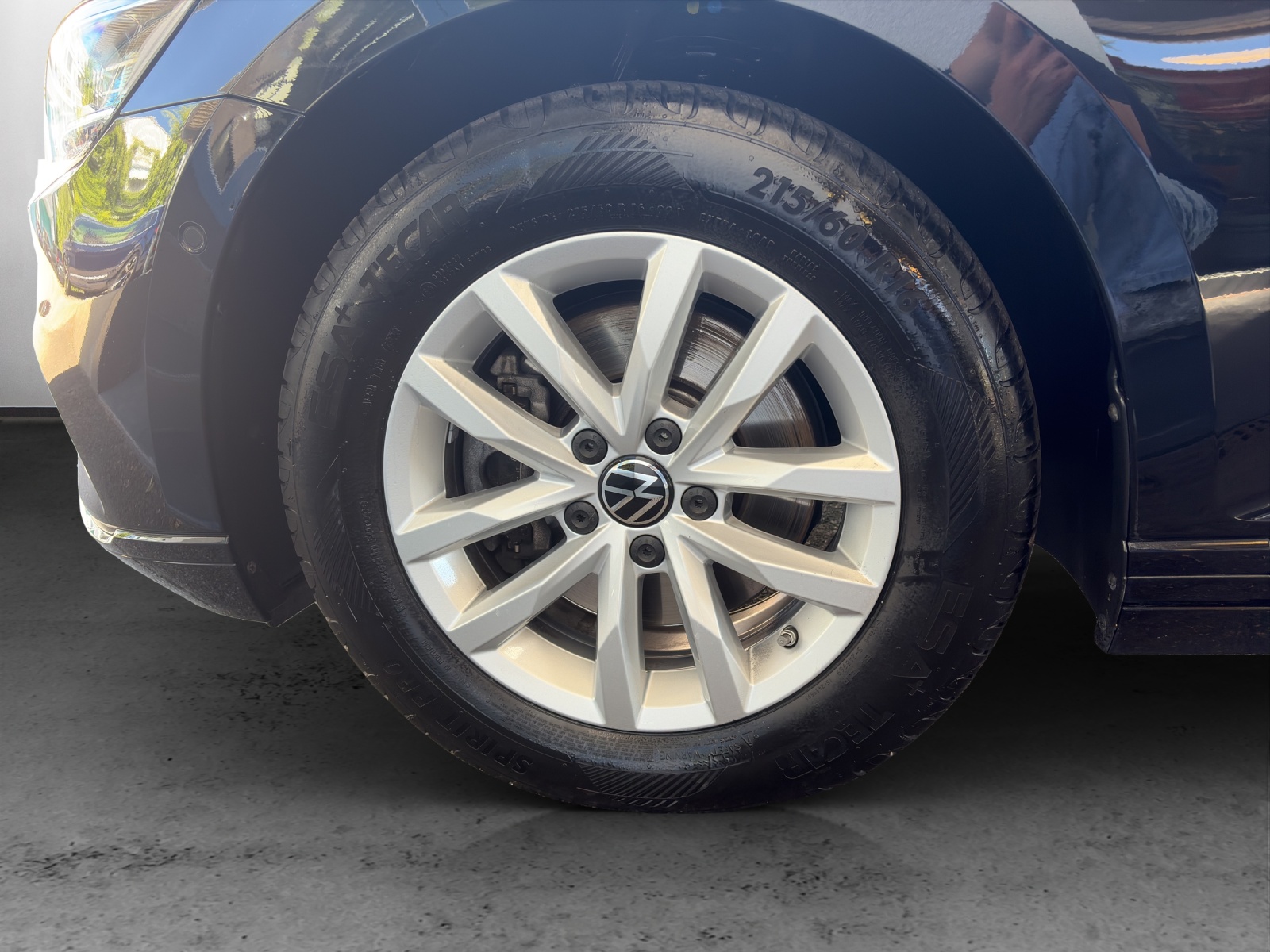 VW Passat Variant 1.5 TSI EVO Business DSG-image-12