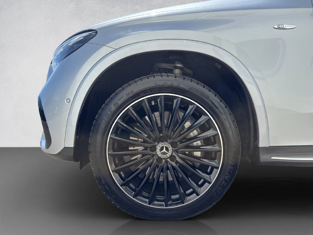 MERCEDES-BENZ GLC 300 e AMG Line 4Matic EQ Star-image-6