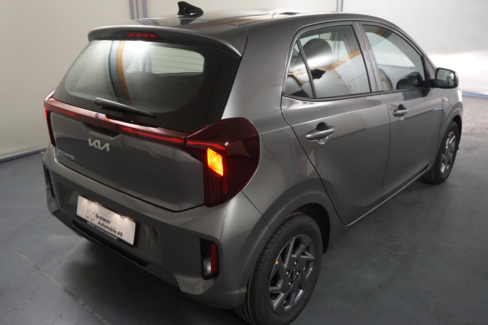 KIA Picanto 1.0 GDi First Edition-image-3