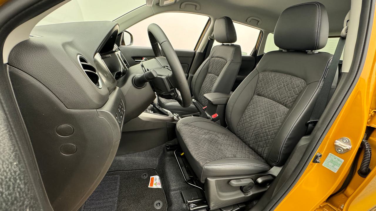 SUZUKI Vitara 1.4 Boosterjet Compact Top 4x4 Hybrid Automatic-image-4