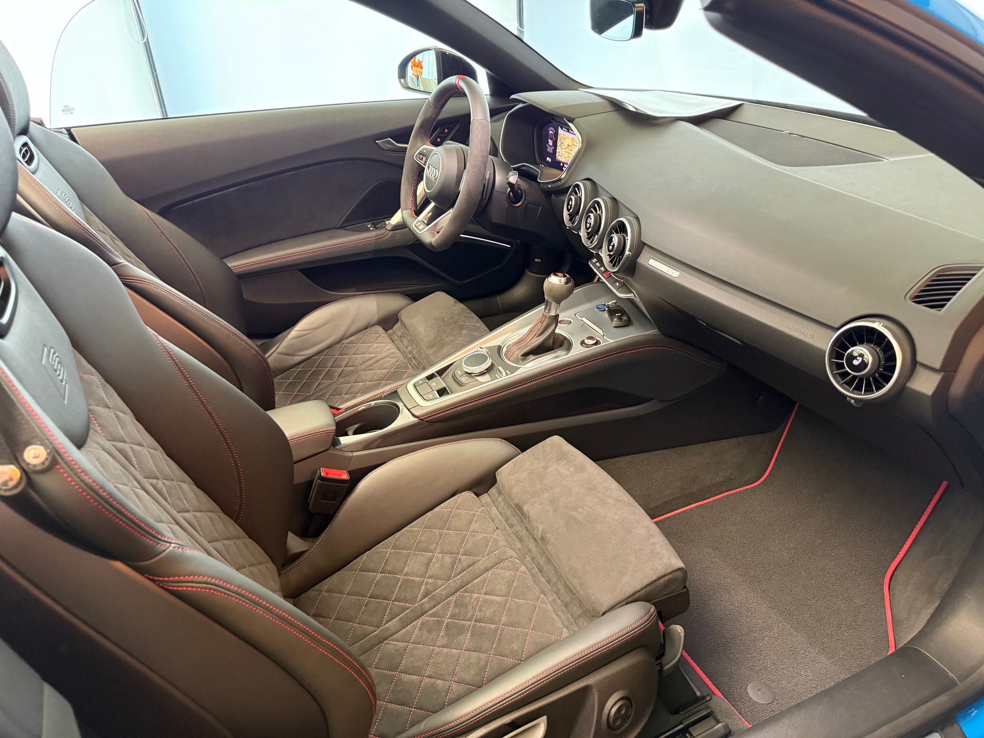 AUDI TT Roadster 2.0 45 TFSI S-Tronic-image-4