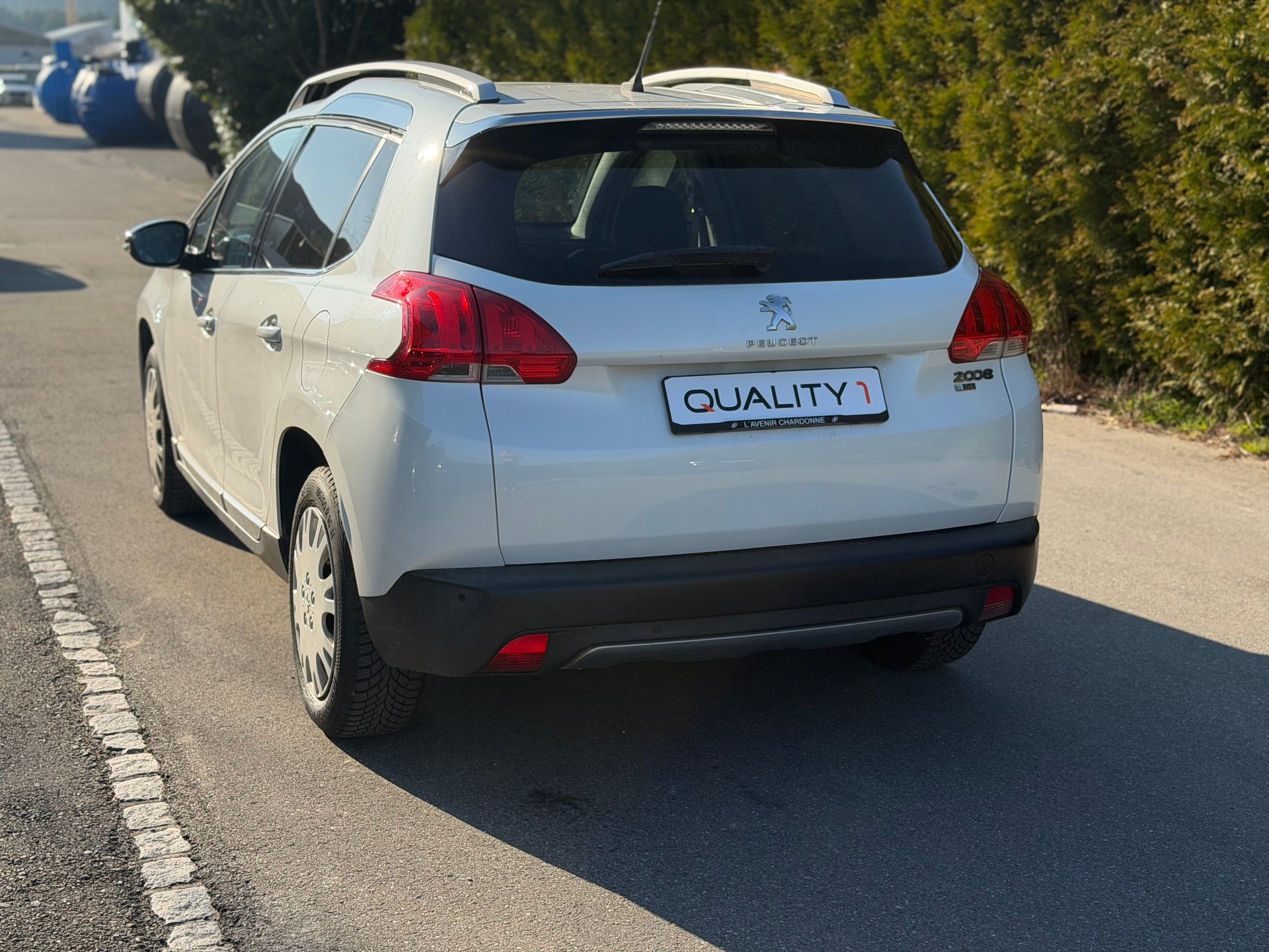 PEUGEOT 2008 1.2 Féline STT-image-4