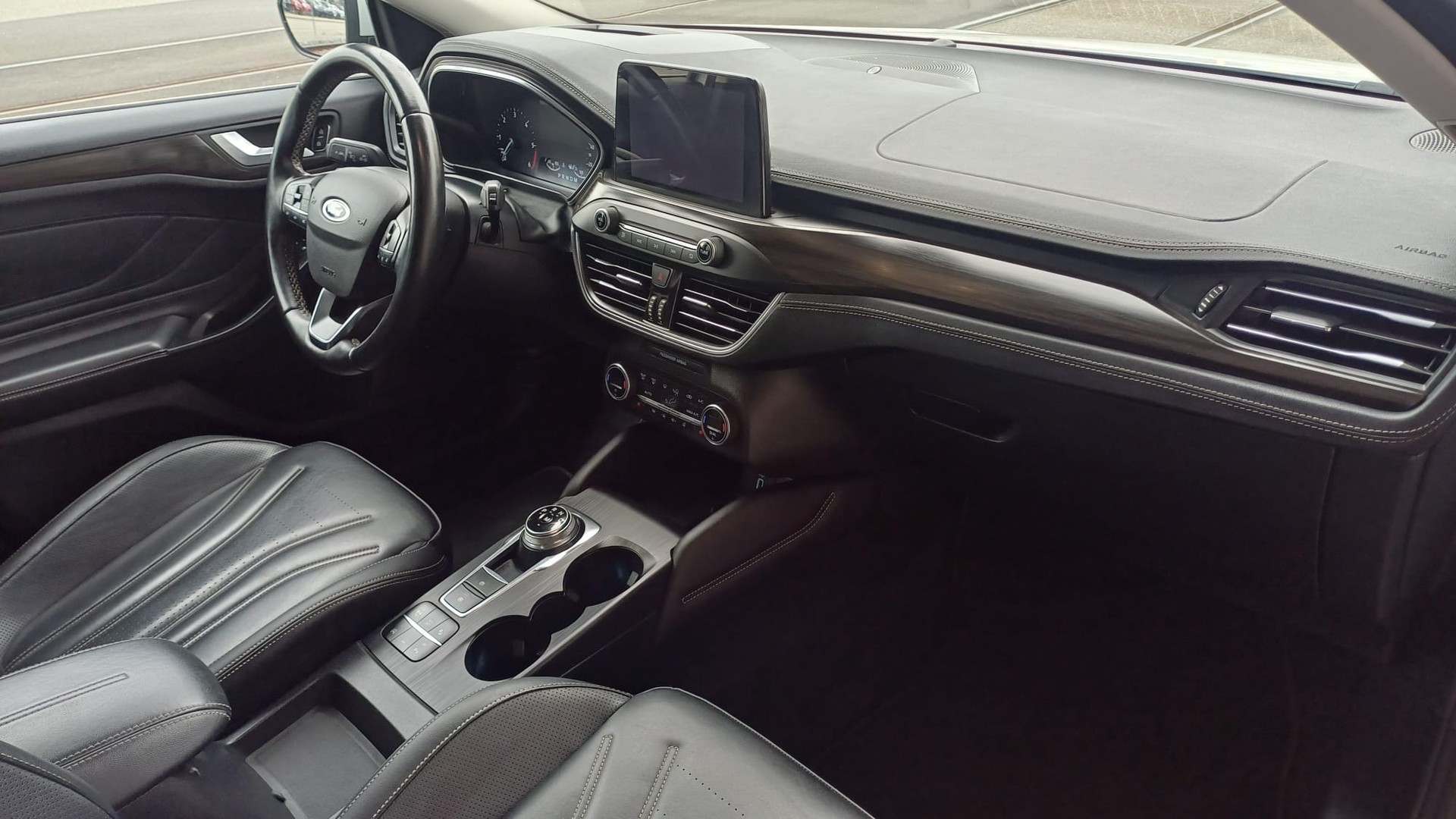 FORD Focus 2.0 TDCi Vignale Automatic-image-9