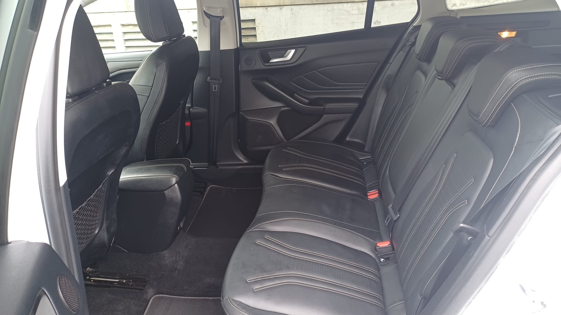 FORD Focus 2.0 TDCi Vignale Automatic-image-14
