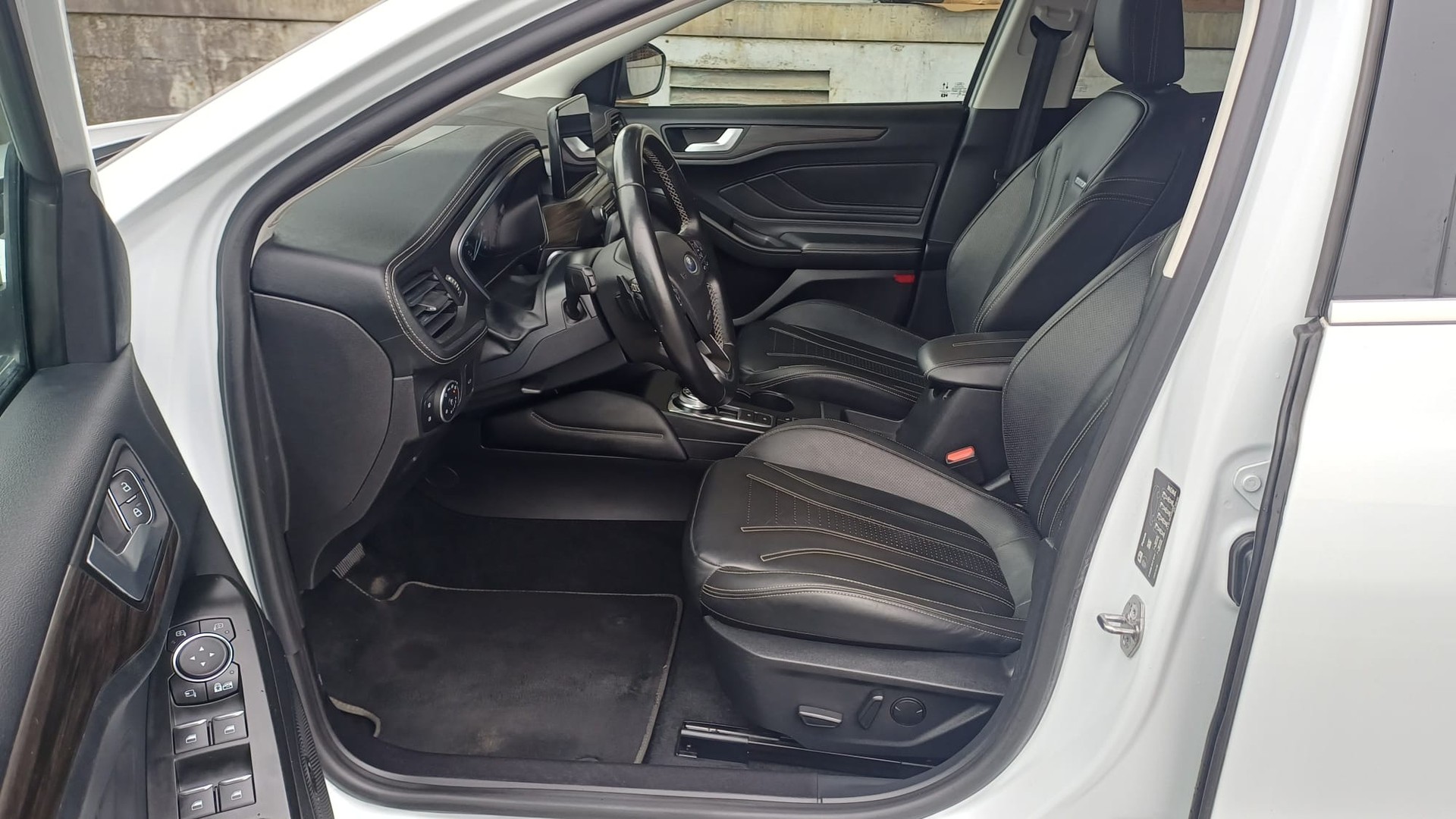FORD Focus 2.0 TDCi Vignale Automatic-image-6
