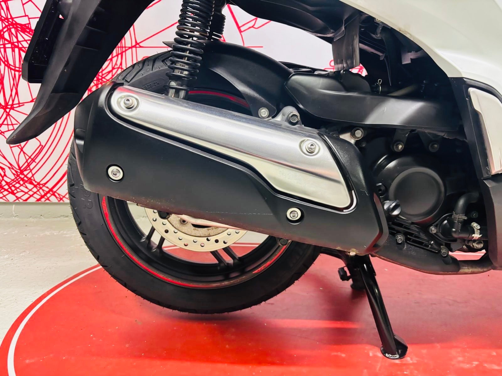 HONDA SH 300 i ABS-image-7