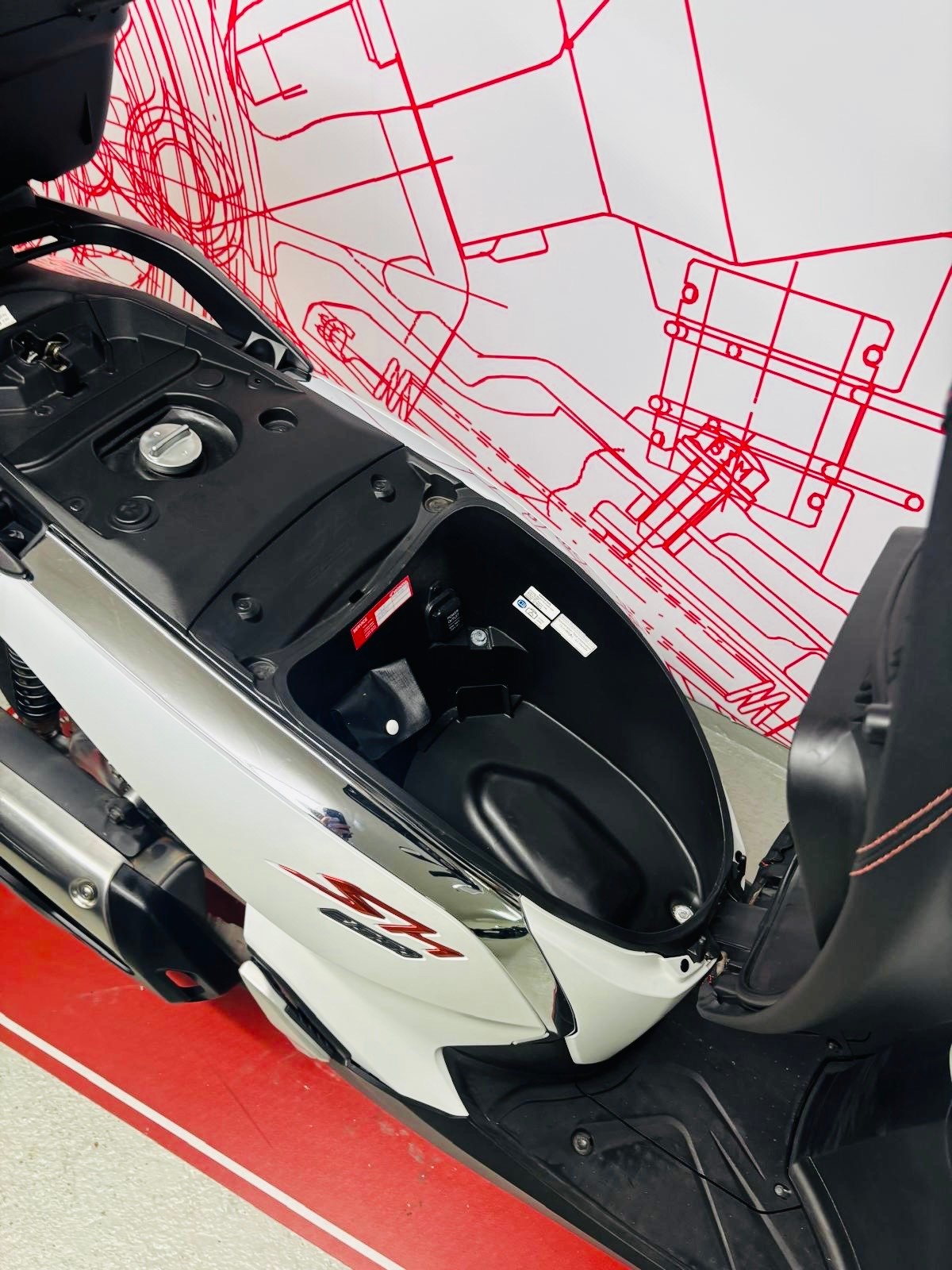 HONDA SH 300 i ABS-image-6