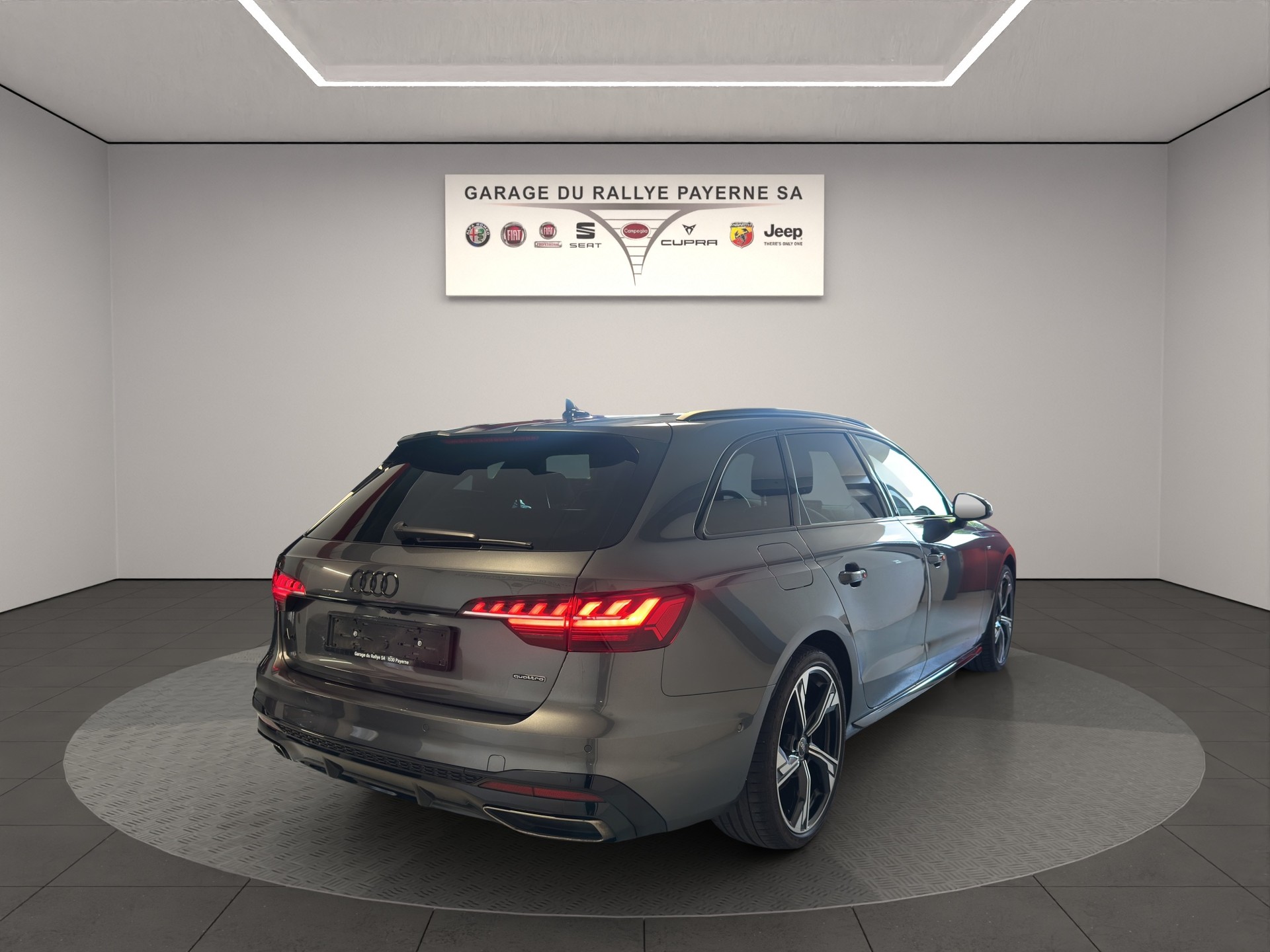 AUDI A4 Avant 40 TDI S line Attraction quattro S-tronic-image-4