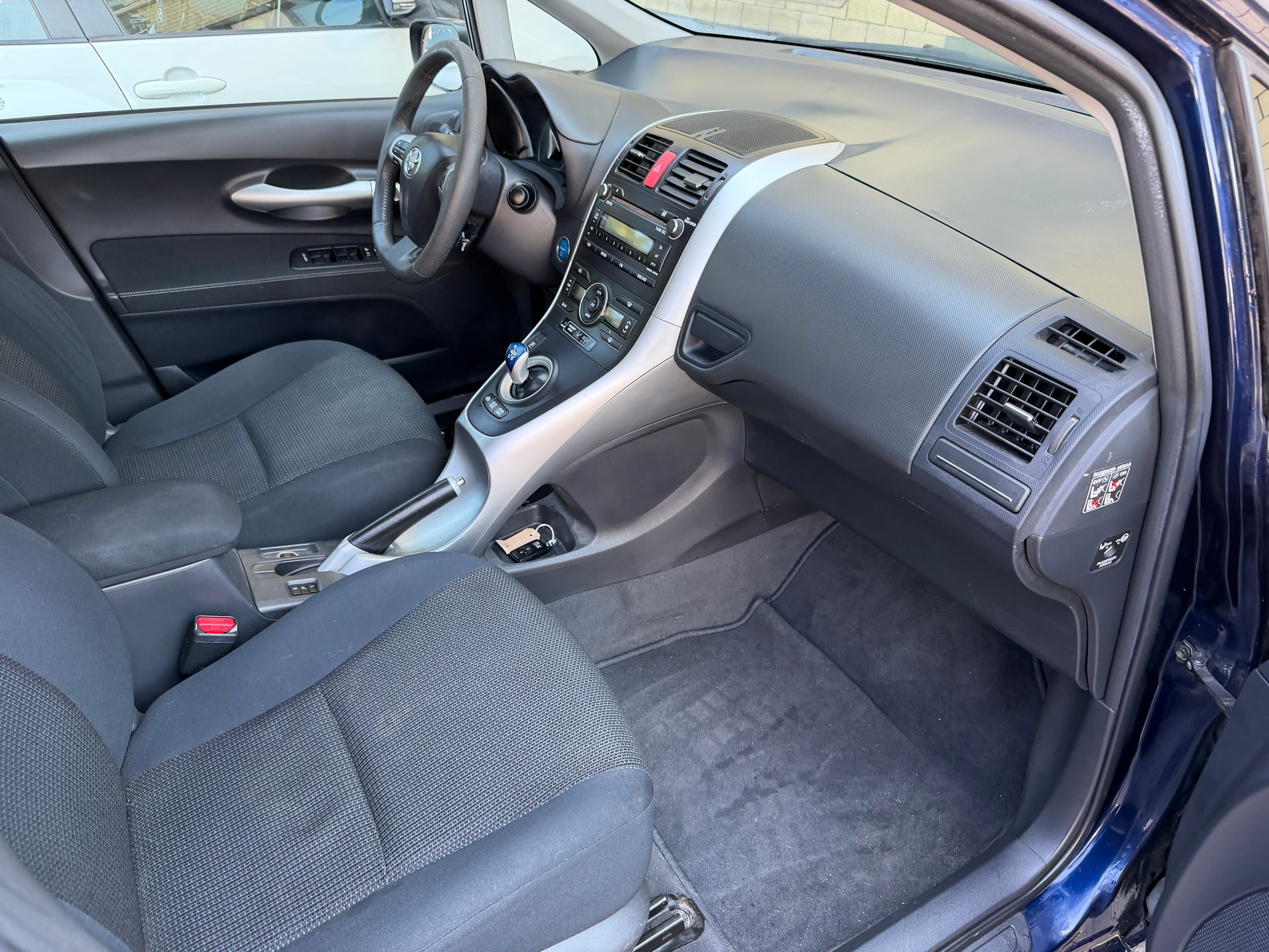 TOYOTA Auris 1.8 16V HSD Linea Sol-image-7