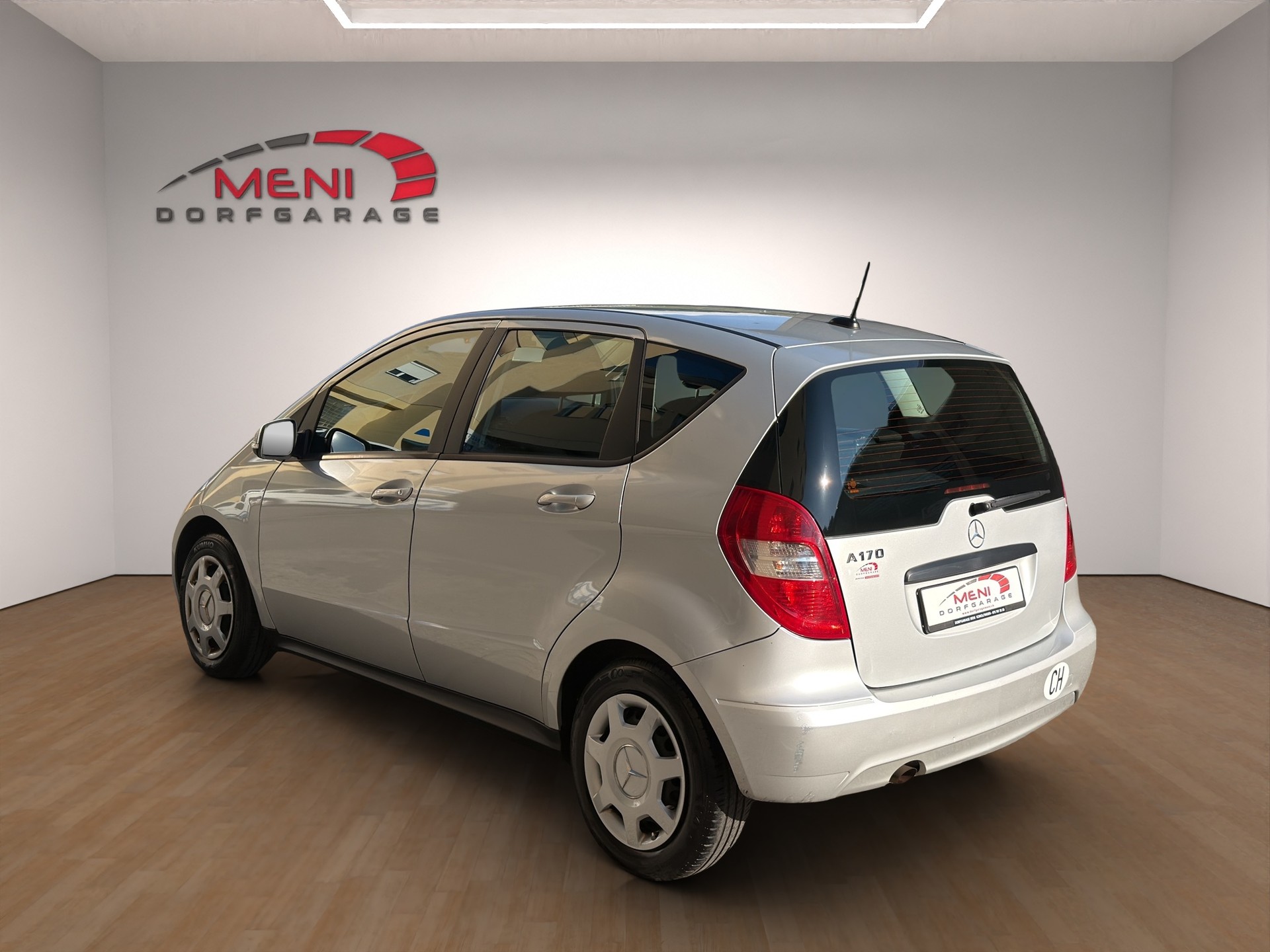 MERCEDES-BENZ A 170 Avantgarde Edition A-image-4