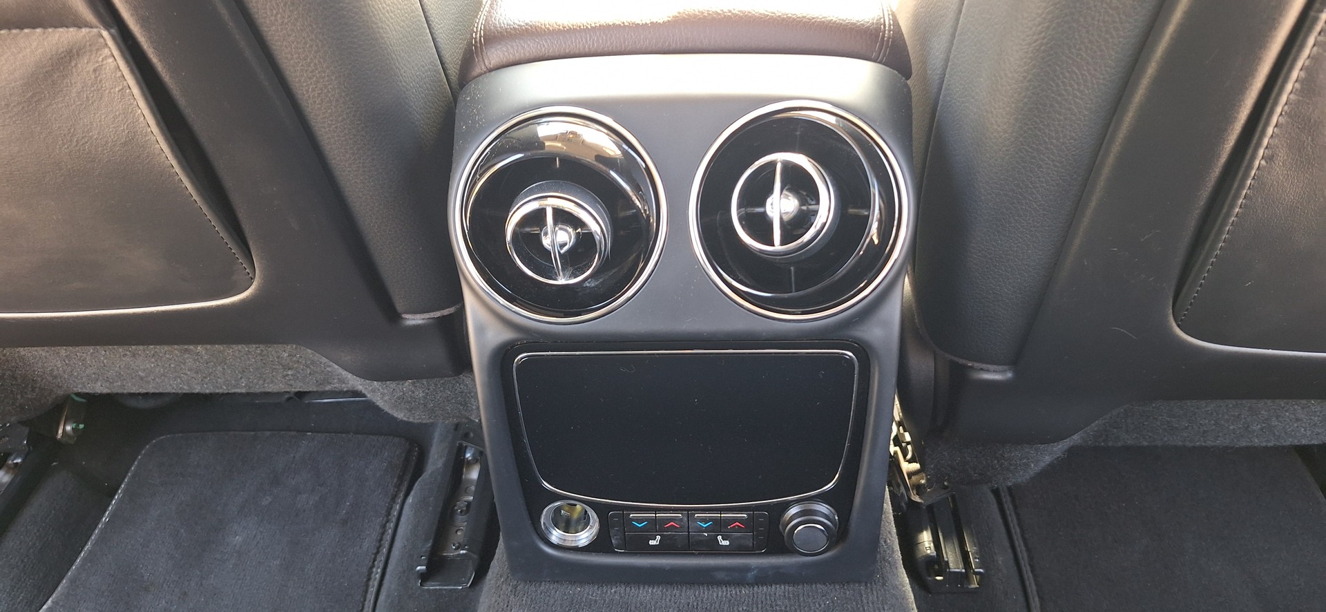 JAGUAR XJ 3.0d V6 Premium Luxury Automatic-image-24