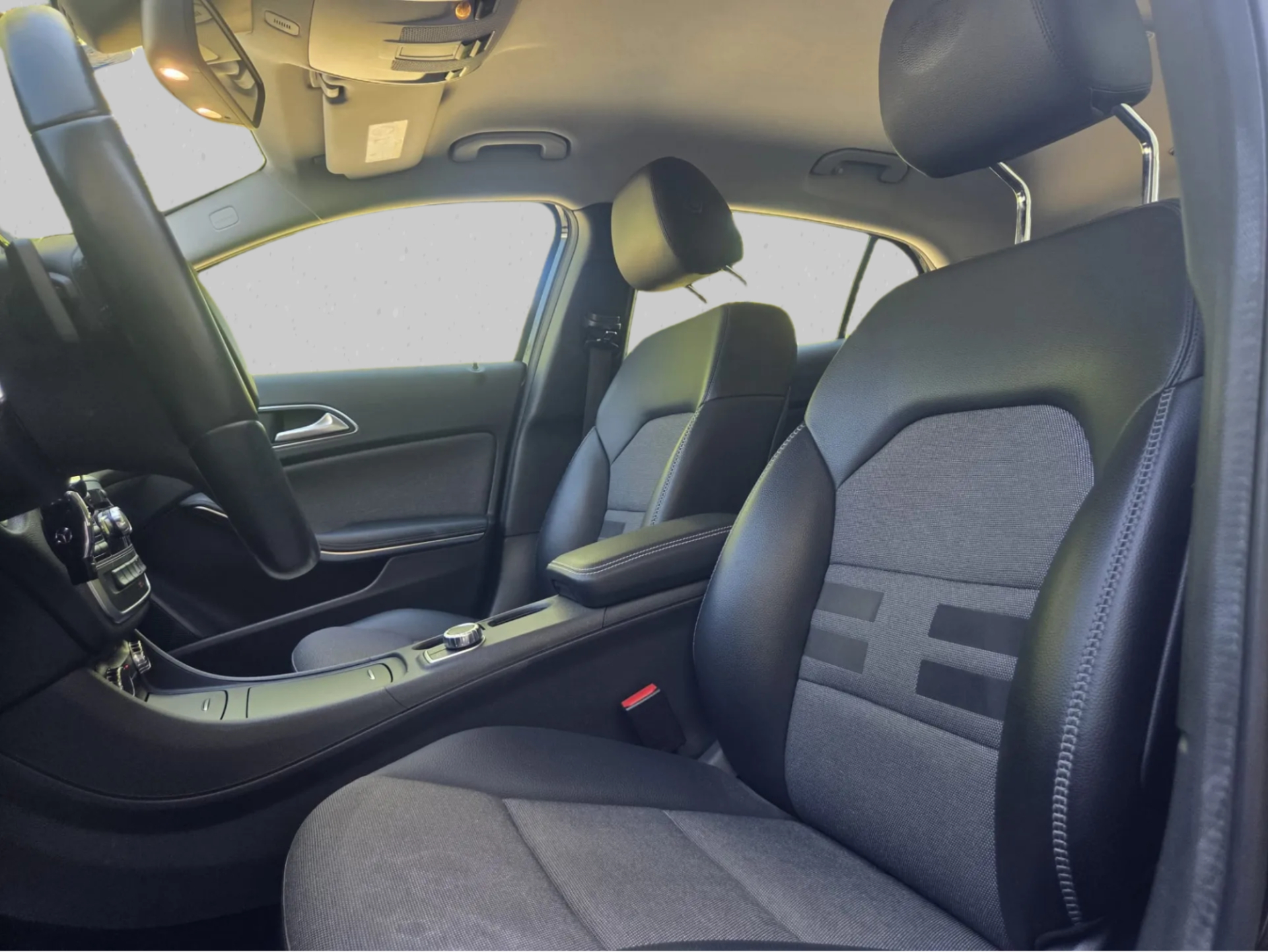 MERCEDES-BENZ GLA 250 Style 4Matic 7G-DCT ** Frish MFK ** Expertise du jour 2026-image-4