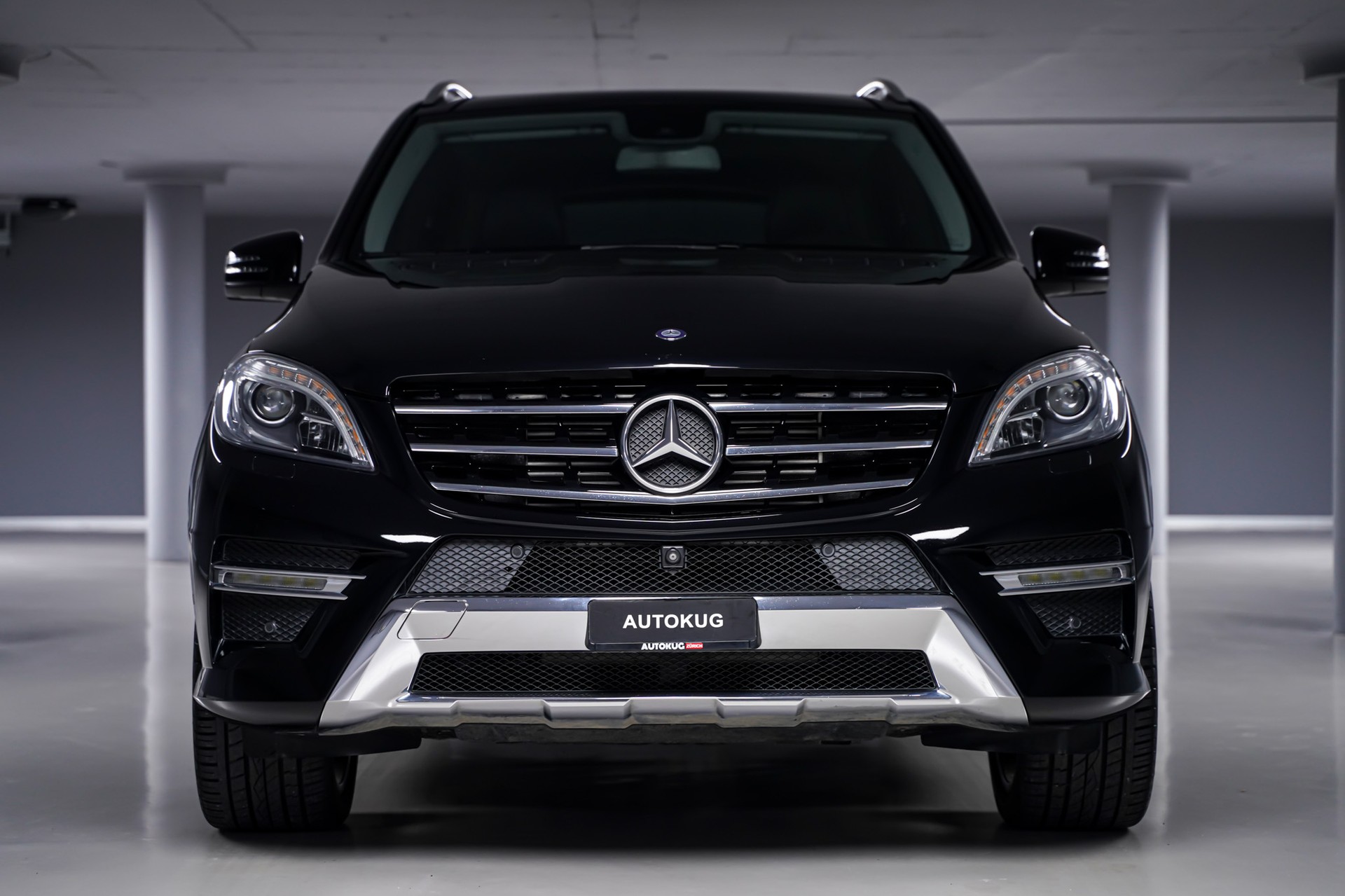MERCEDES-BENZ ML 350 BlueTEC Executive AMG Line 4Matic 7G-Tronic-showroom-element-1