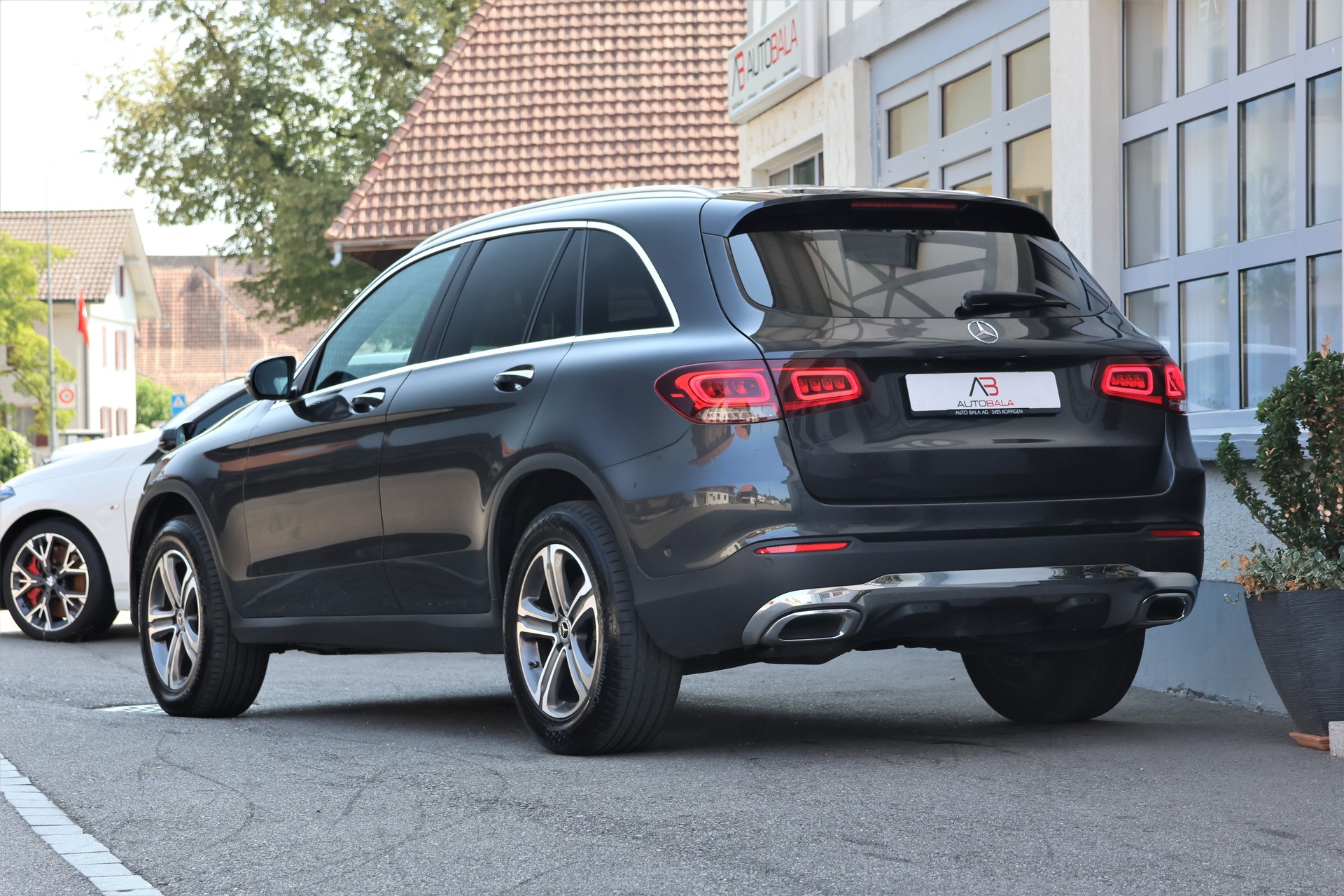 MERCEDES-BENZ GLC 220 d Off-Road 4Matic 9G-Tronic (CH) + 2.5T AHK-showroom-element-2