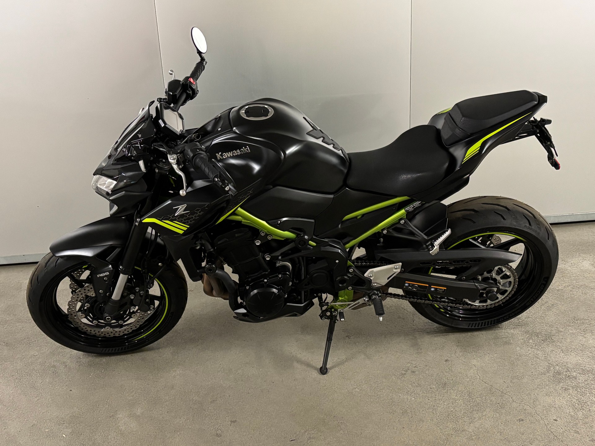 KAWASAKI Z 900-image-1