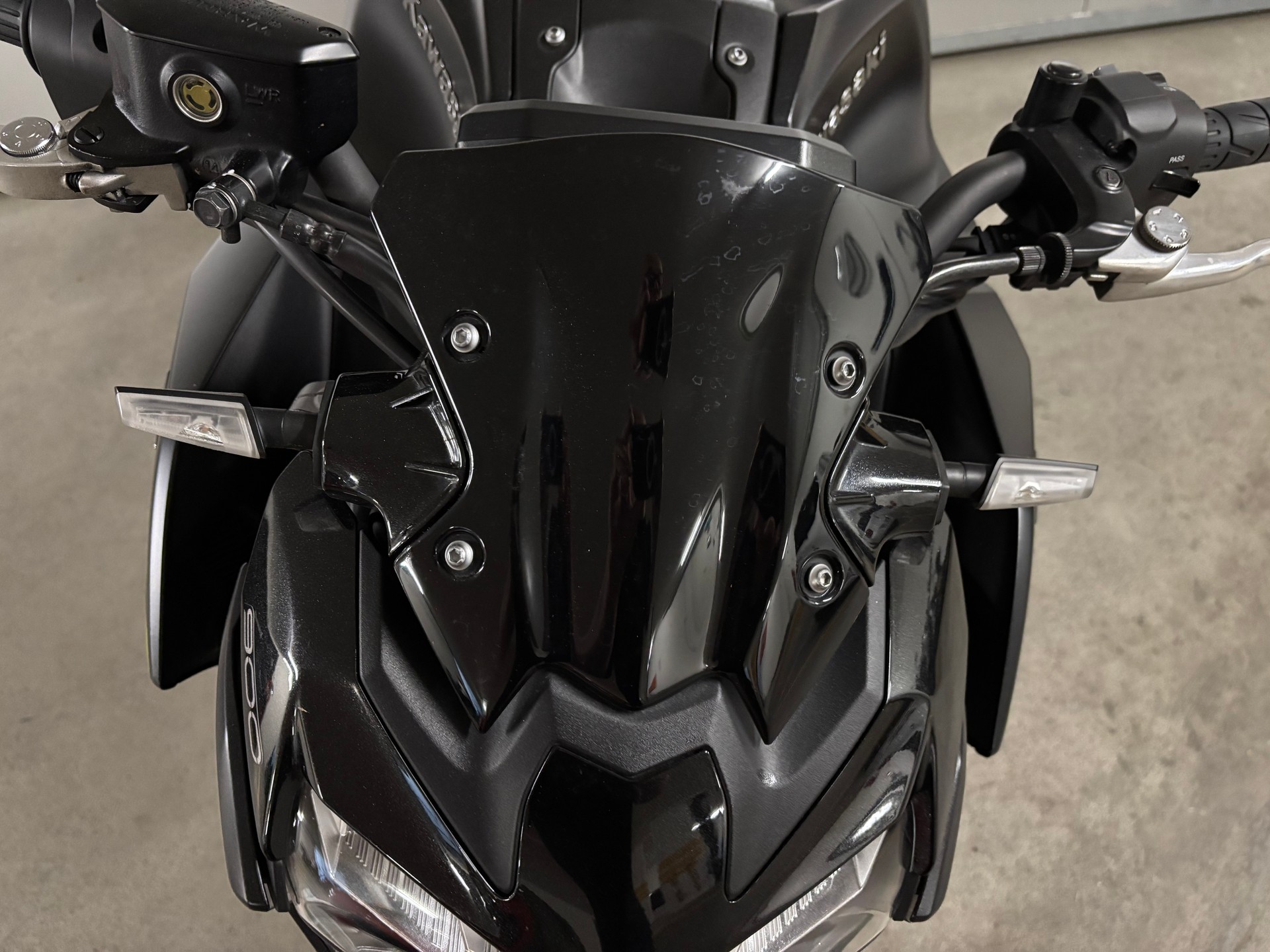 KAWASAKI Z 900-image-8