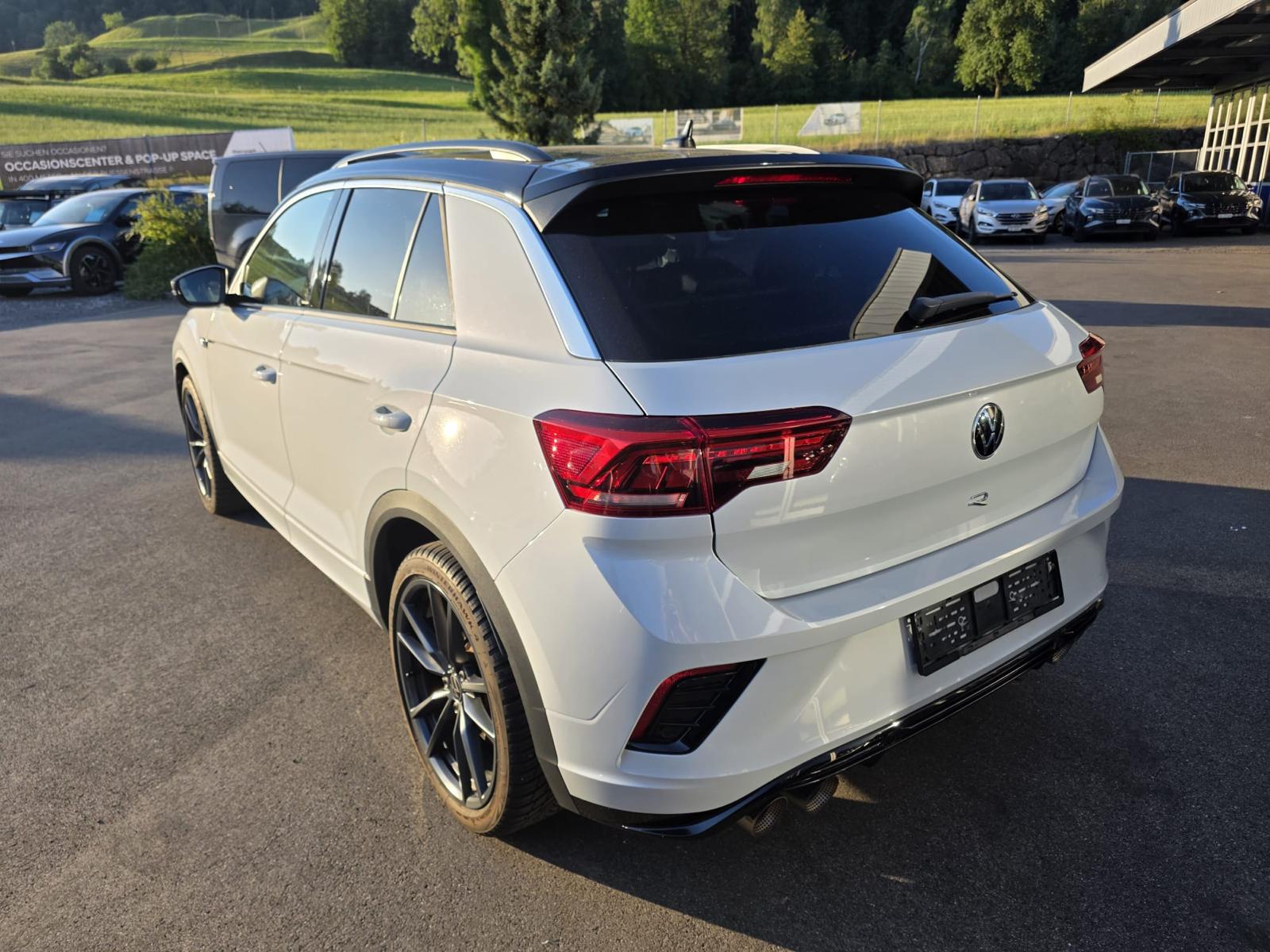 VW T-Roc 2.0 TSI R DSG 4Motion-image-5
